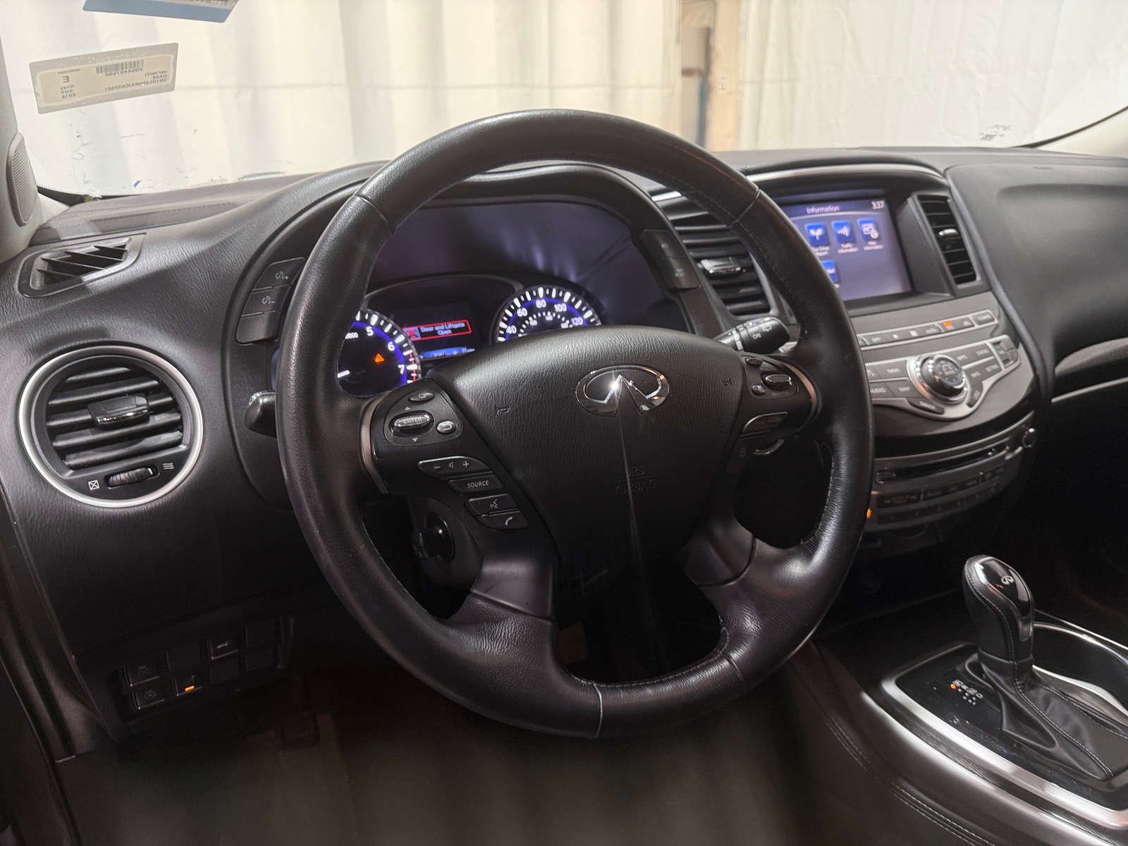 Thumbnail: 2018 INFINITI QX60 - 4