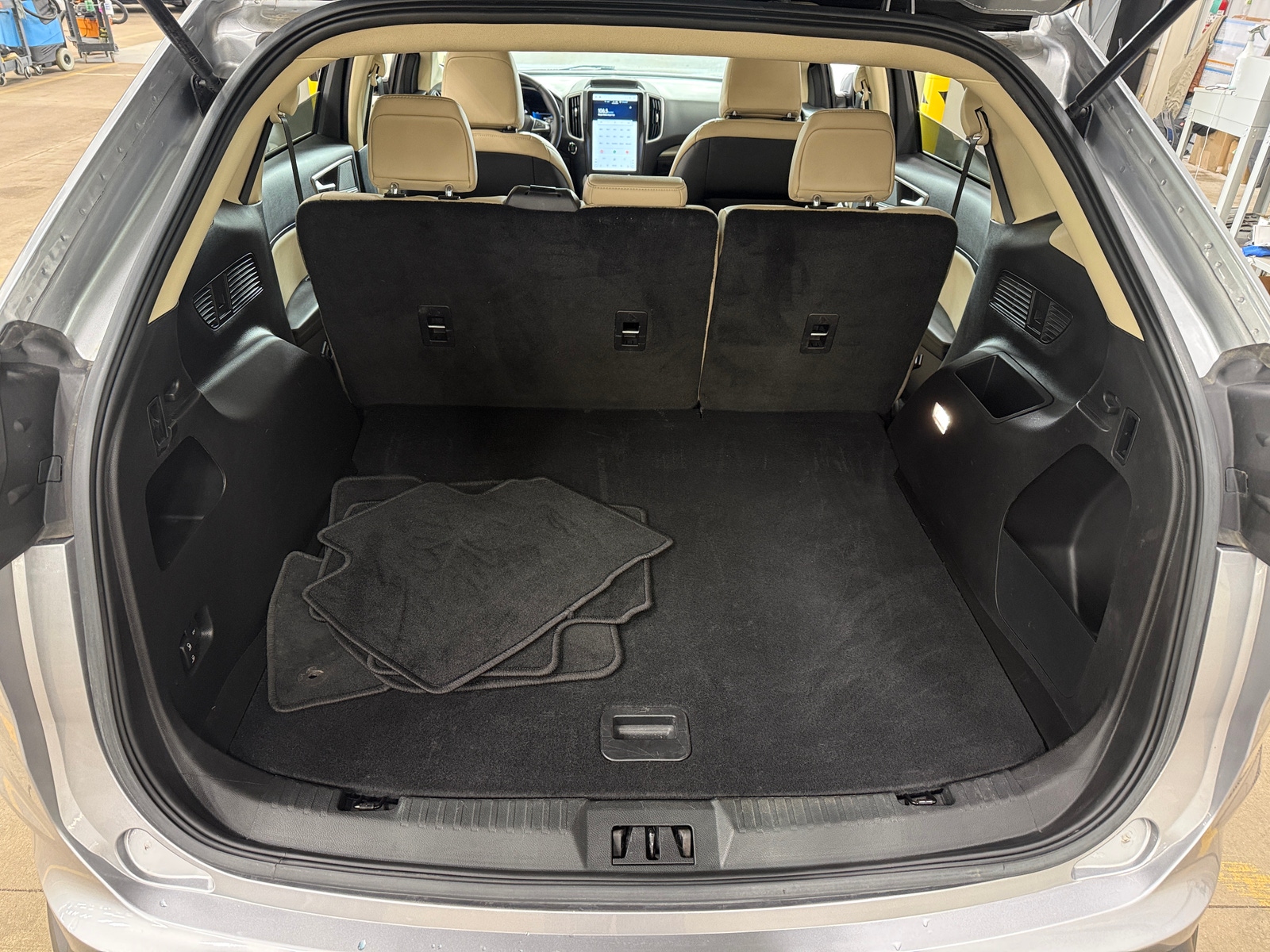 Thumbnail: 2023 Ford Edge - 6