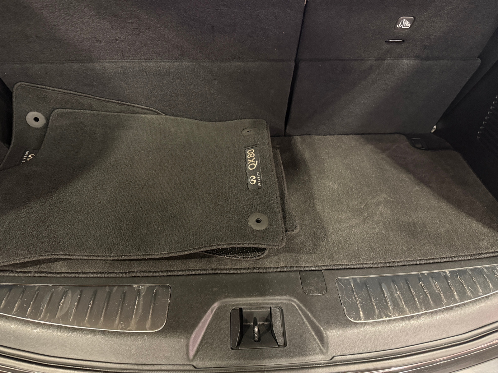 Thumbnail: 2024 INFINITI QX80 - 6