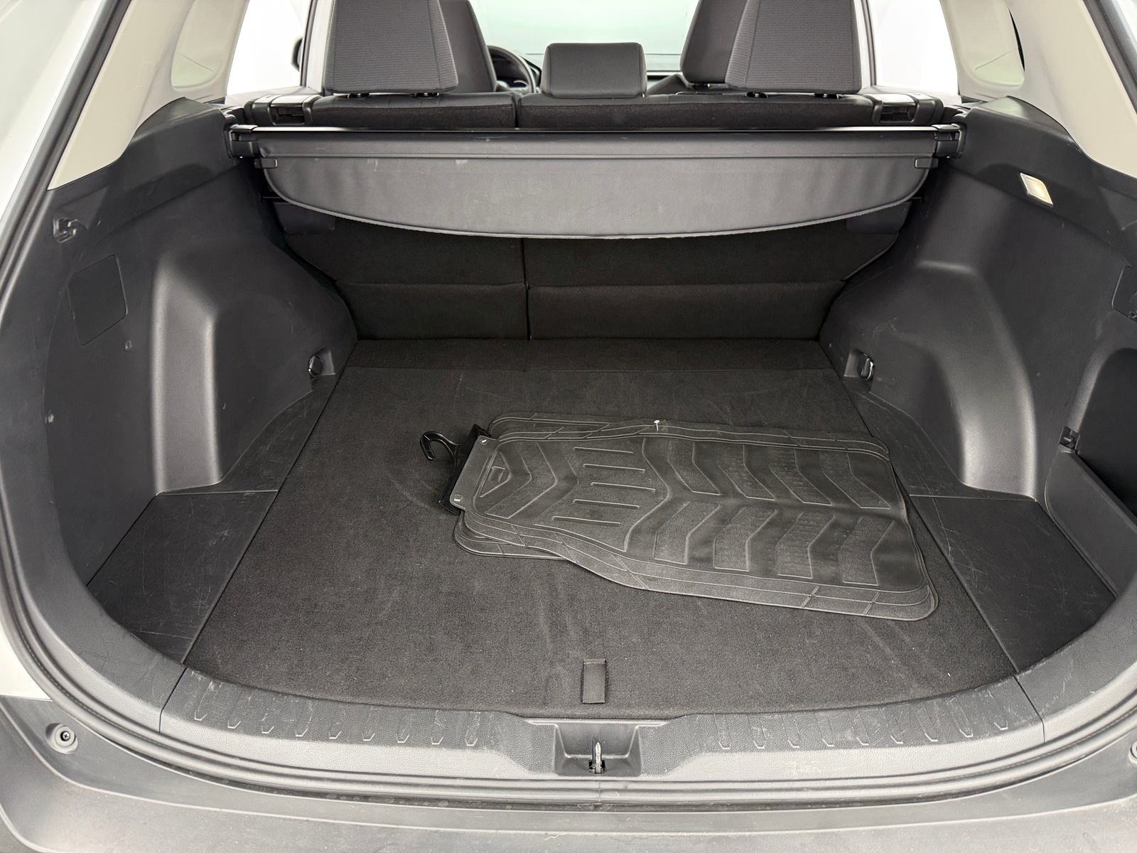 Thumbnail: 2025 Toyota RAV4 - 7