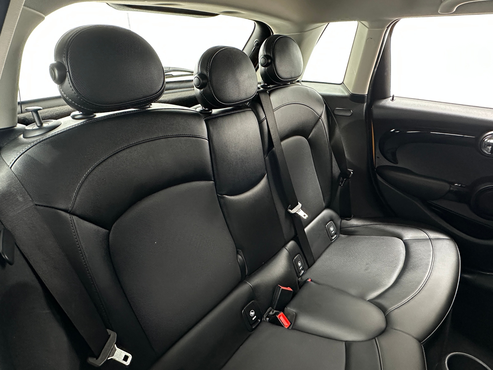 Thumbnail: 2018 MINI Cooper Hardtop - 5