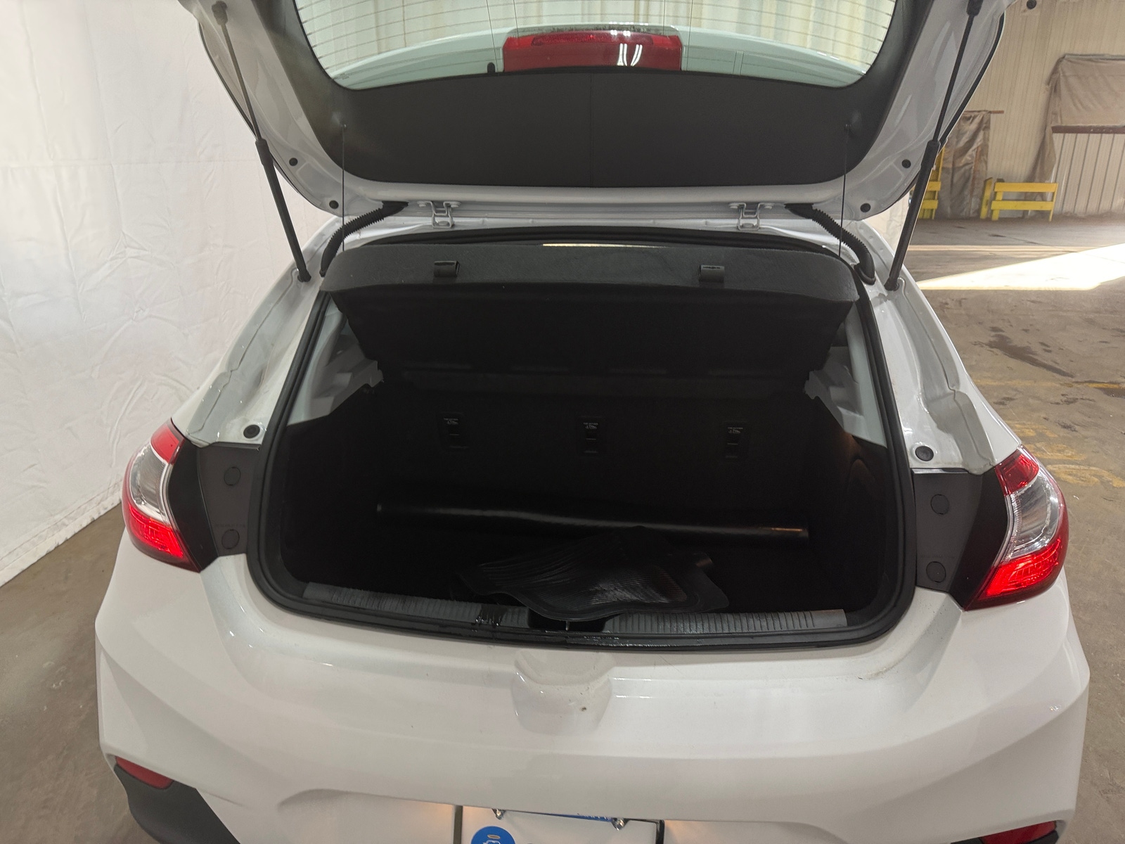 Thumbnail: 2019 Chevrolet Cruze - 7