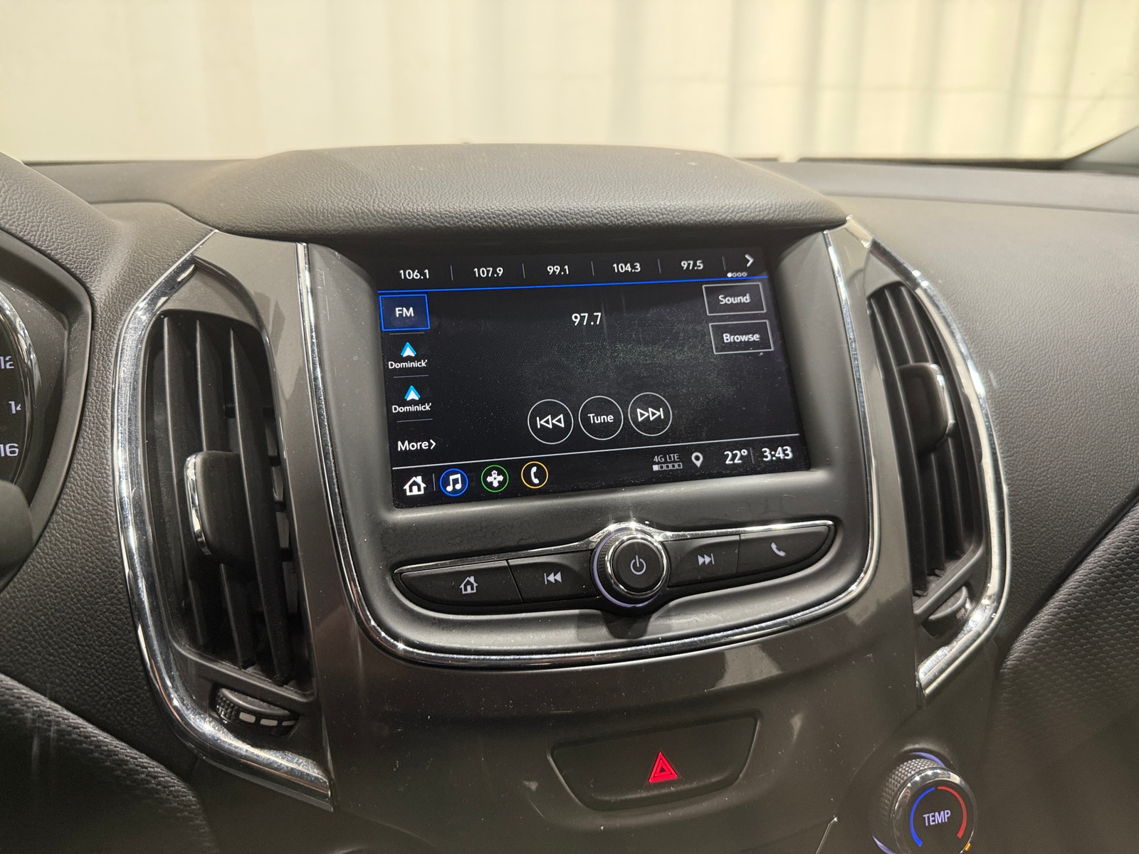 Thumbnail: 2019 Chevrolet Cruze - 4