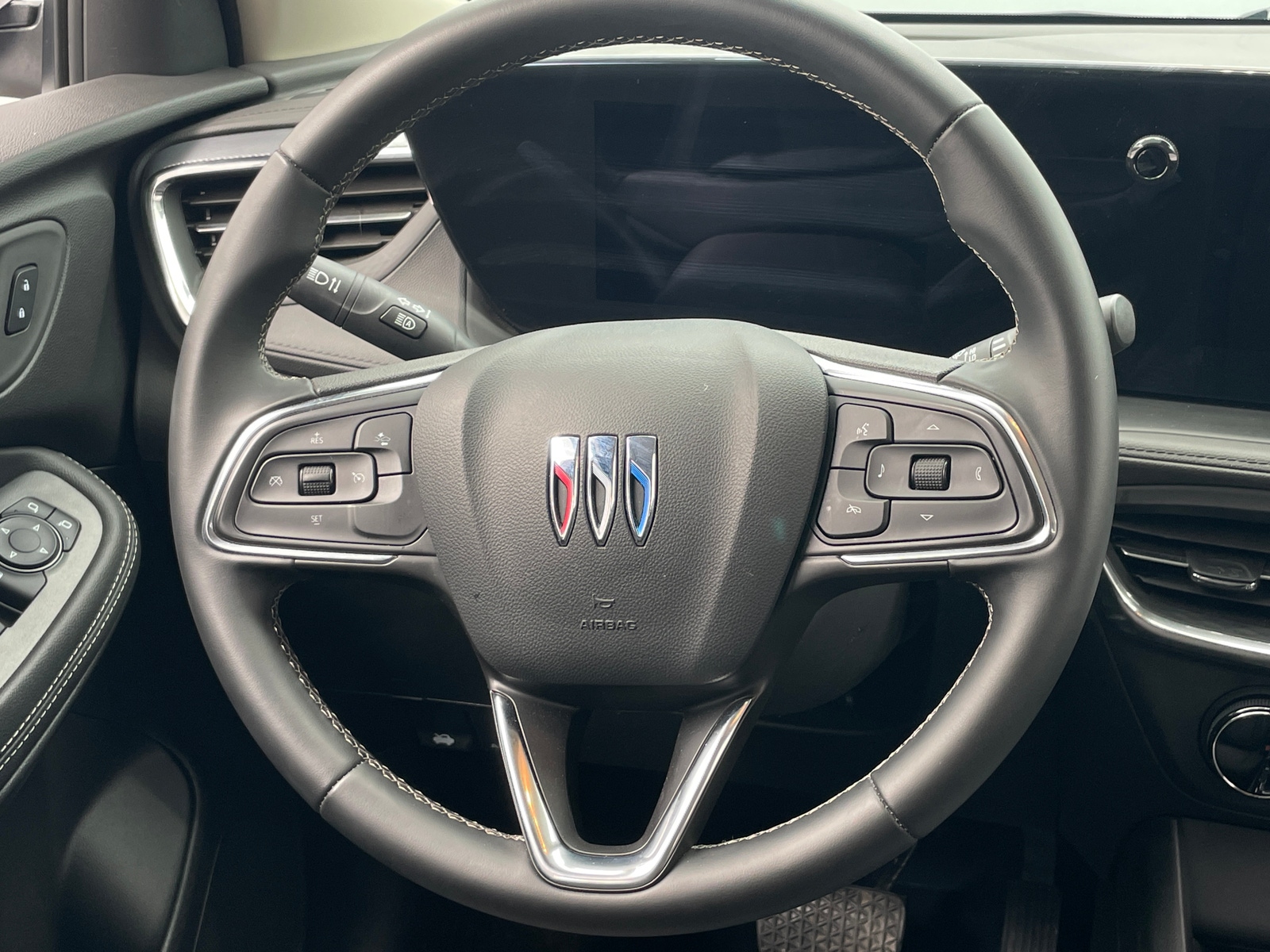 Thumbnail: 2025 Buick Encore GX - 4