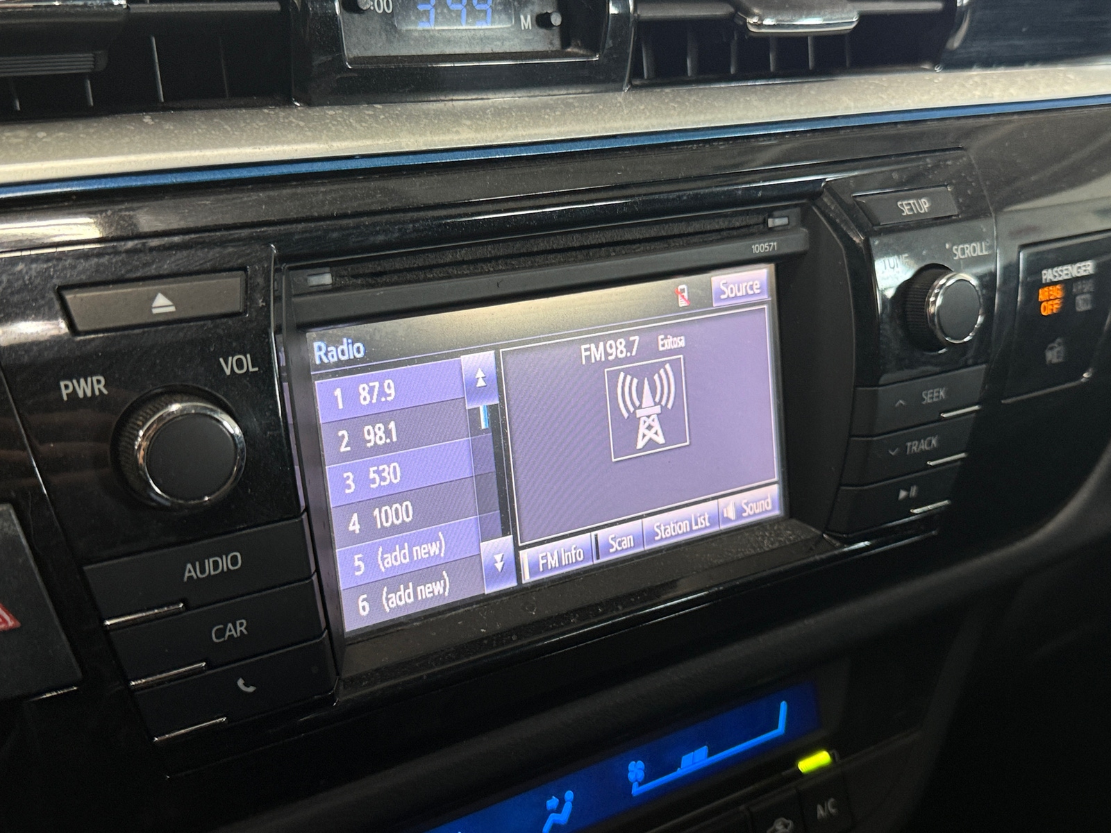 Thumbnail: 2016 Toyota Corolla - 4