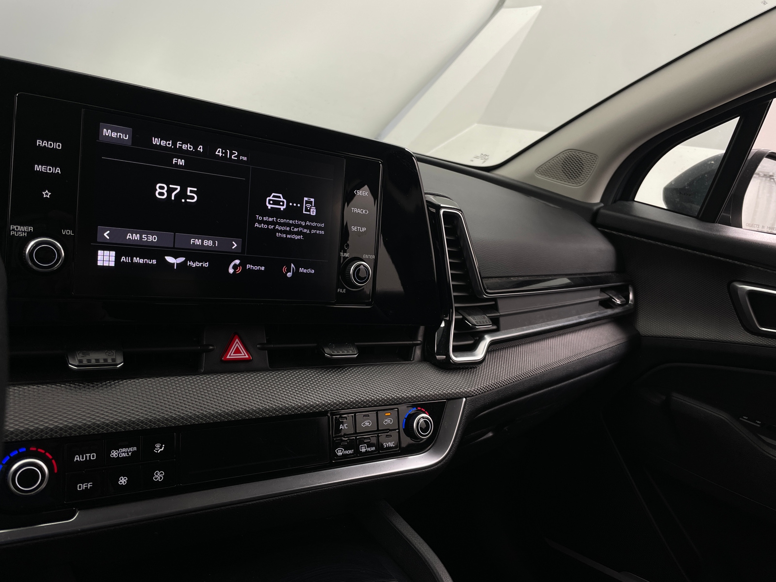 Thumbnail: 2023 Kia Sportage - 4