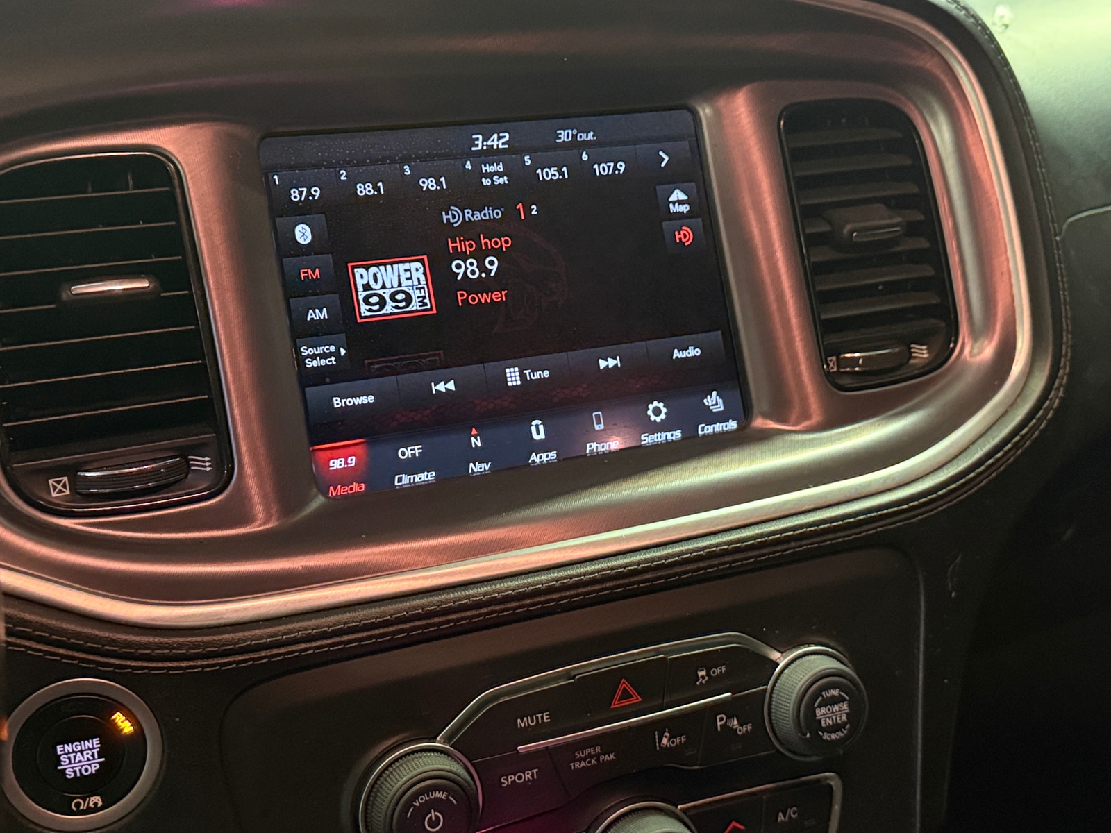 Thumbnail: 2021 Dodge Charger - 3