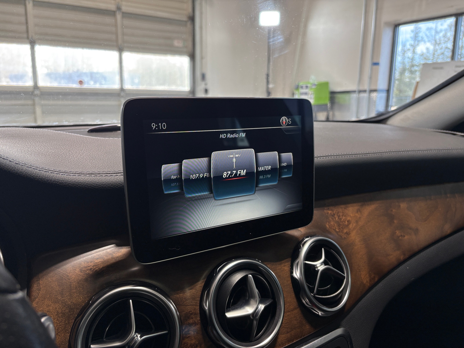 Thumbnail: 2018 Mercedes-Benz GLA - 3