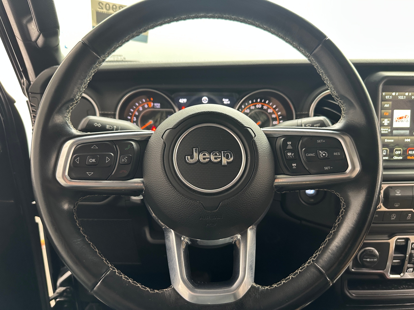 Thumbnail: 2020 Jeep Gladiator - 4