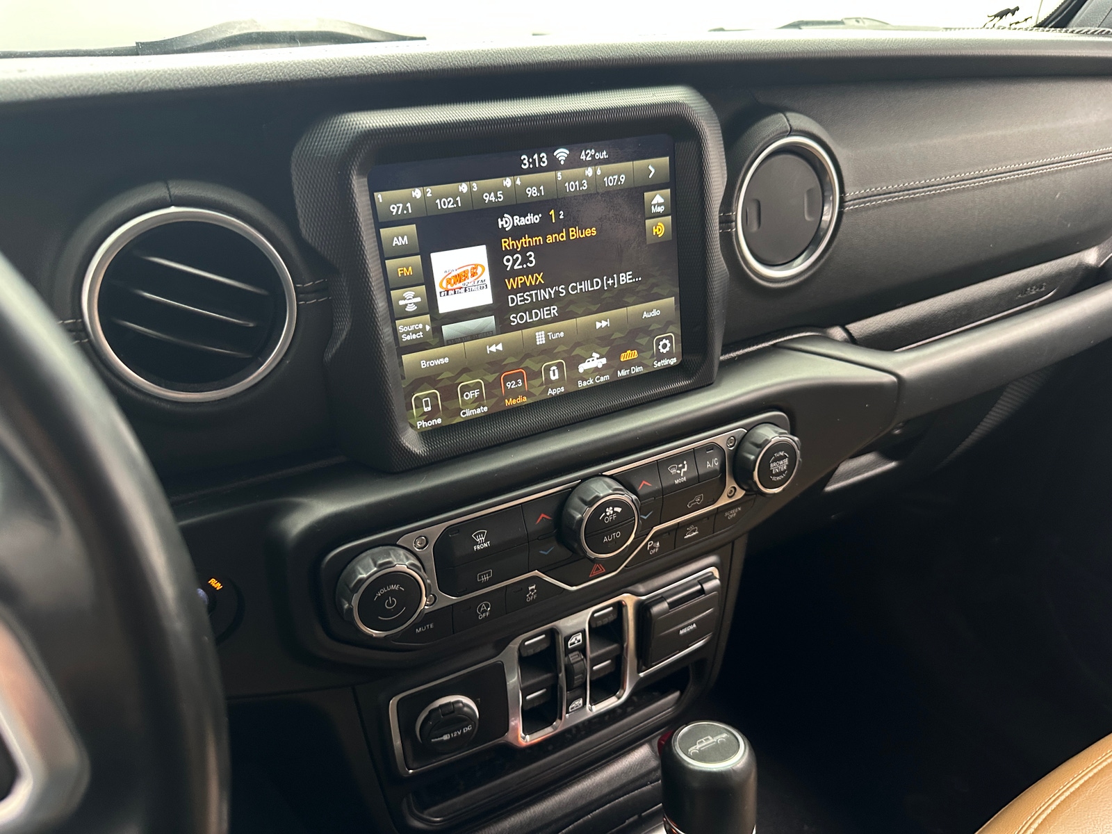 Thumbnail: 2020 Jeep Gladiator - 3