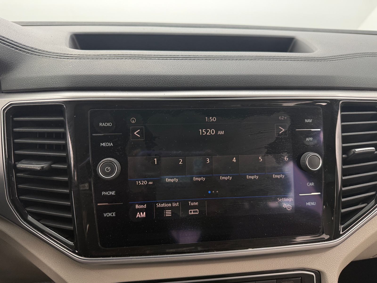 Thumbnail: 2019 Volkswagen Atlas - 3