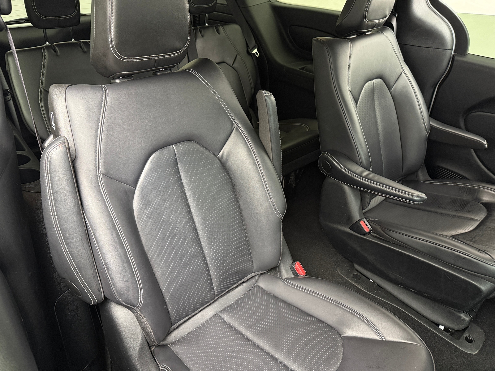 Thumbnail: 2024 Chrysler Pacifica - 5