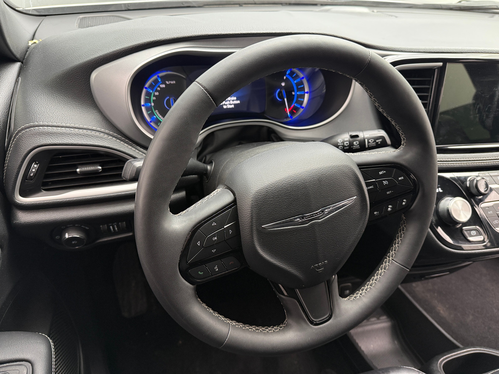 Thumbnail: 2024 Chrysler Pacifica - 4