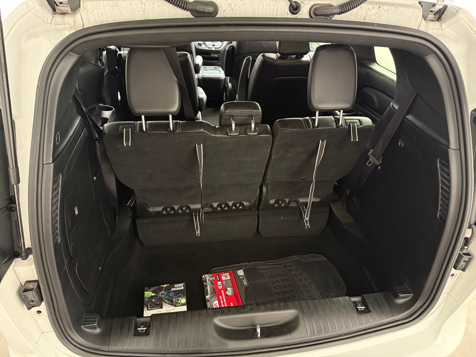 Thumbnail: 2024 Chrysler Pacifica - 6