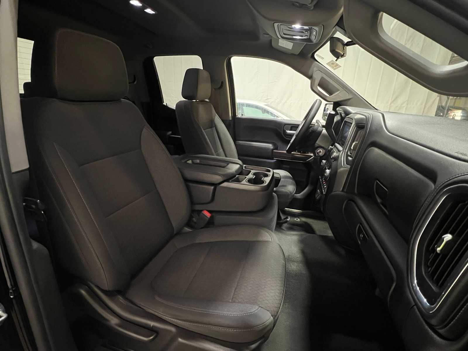 Thumbnail: 2021 Chevrolet Silverado 1500 - 2