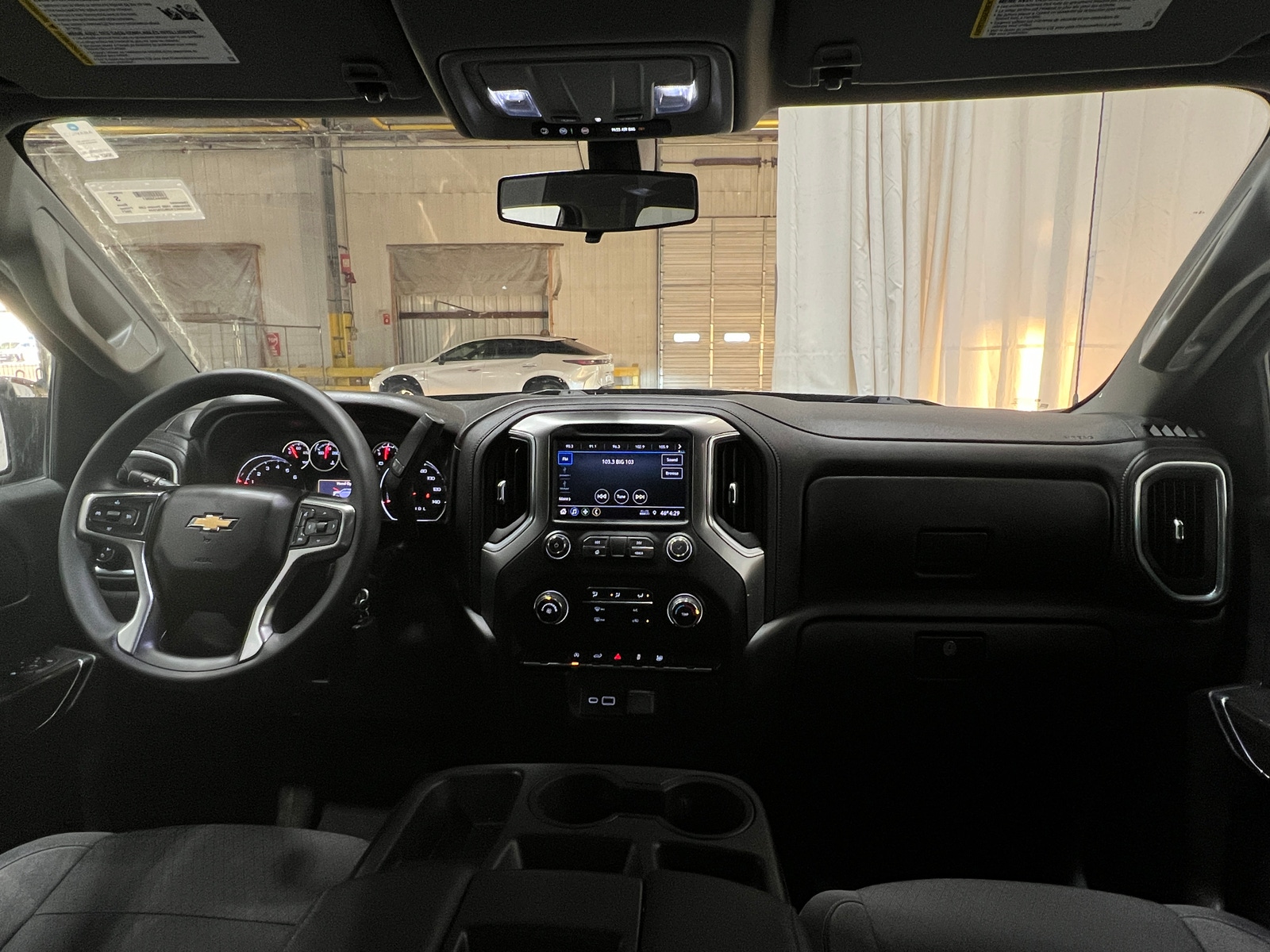 Thumbnail: 2021 Chevrolet Silverado 1500 - 3