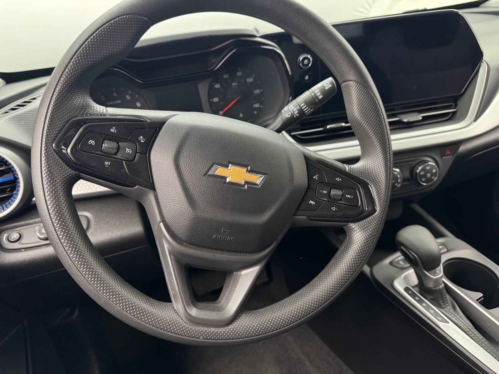 Thumbnail: 2024 Chevrolet Trax - 5