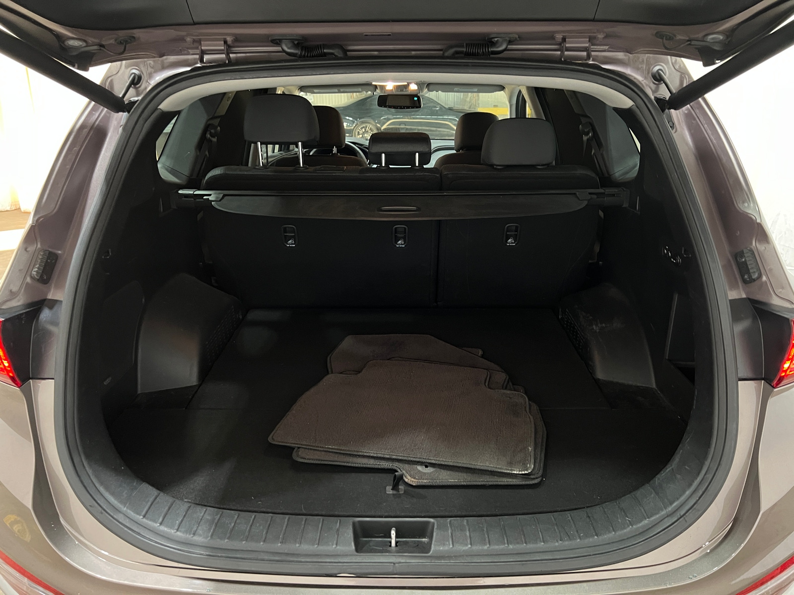 Thumbnail: 2019 Hyundai Santa Fe - 7