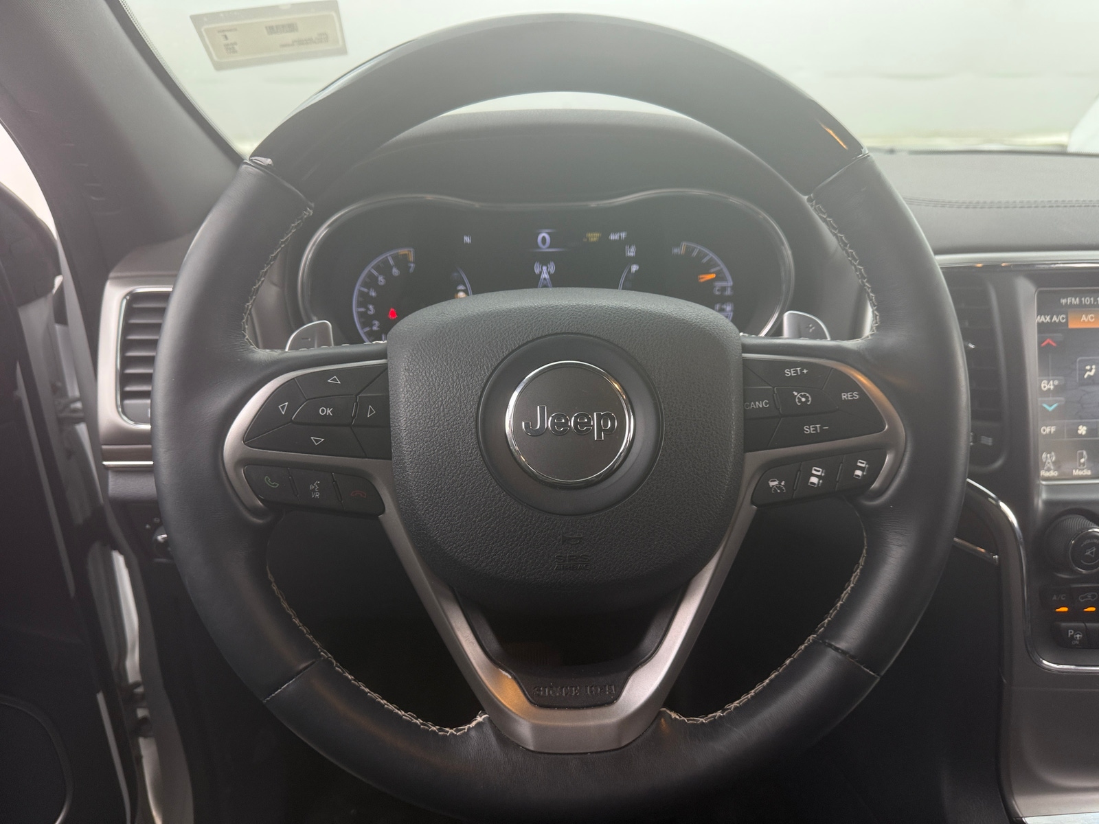 Thumbnail: 2017 Jeep Grand Cherokee - 4