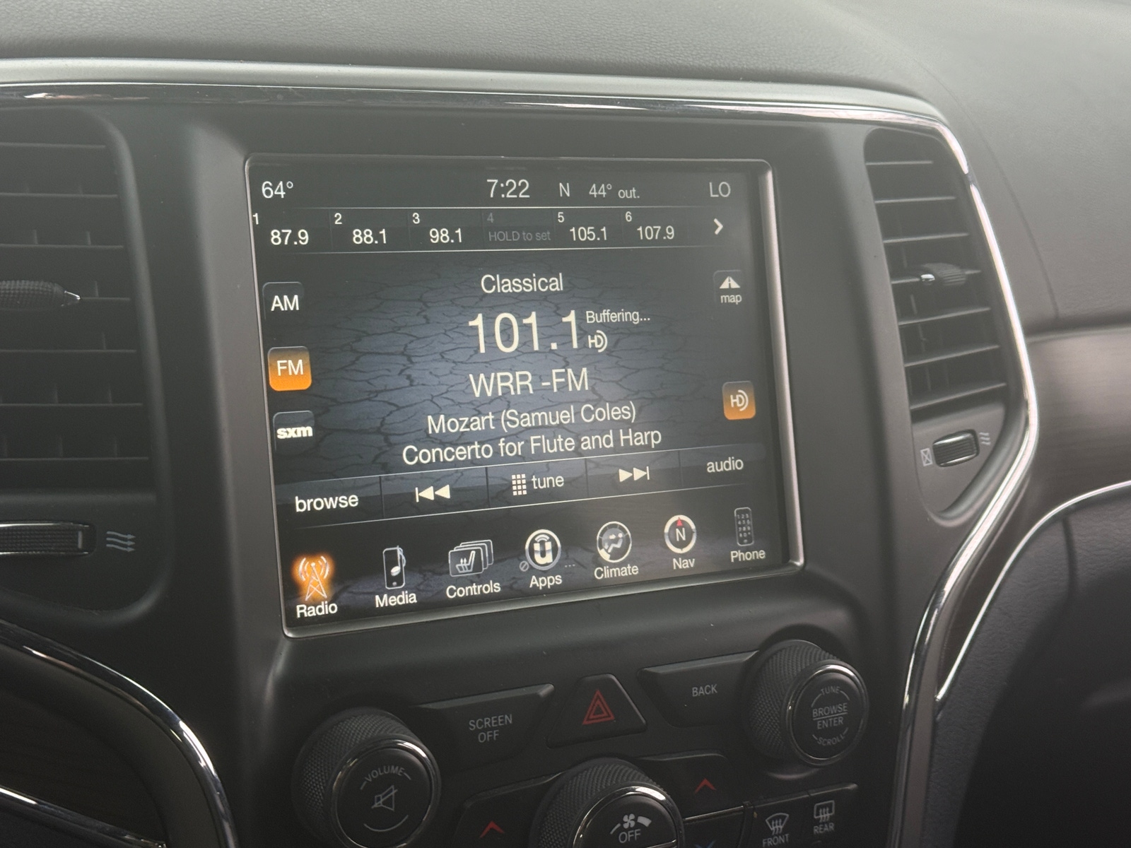 Thumbnail: 2017 Jeep Grand Cherokee - 3