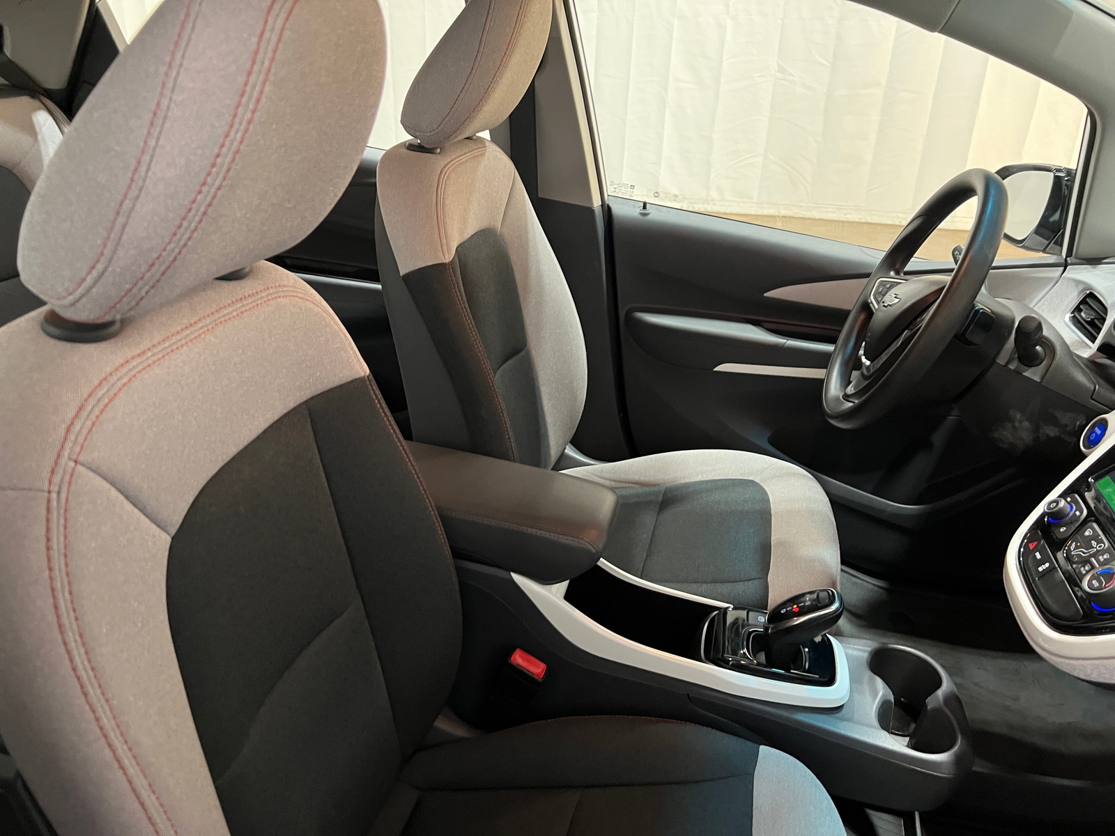 Thumbnail: 2020 Chevrolet Bolt EV - 2