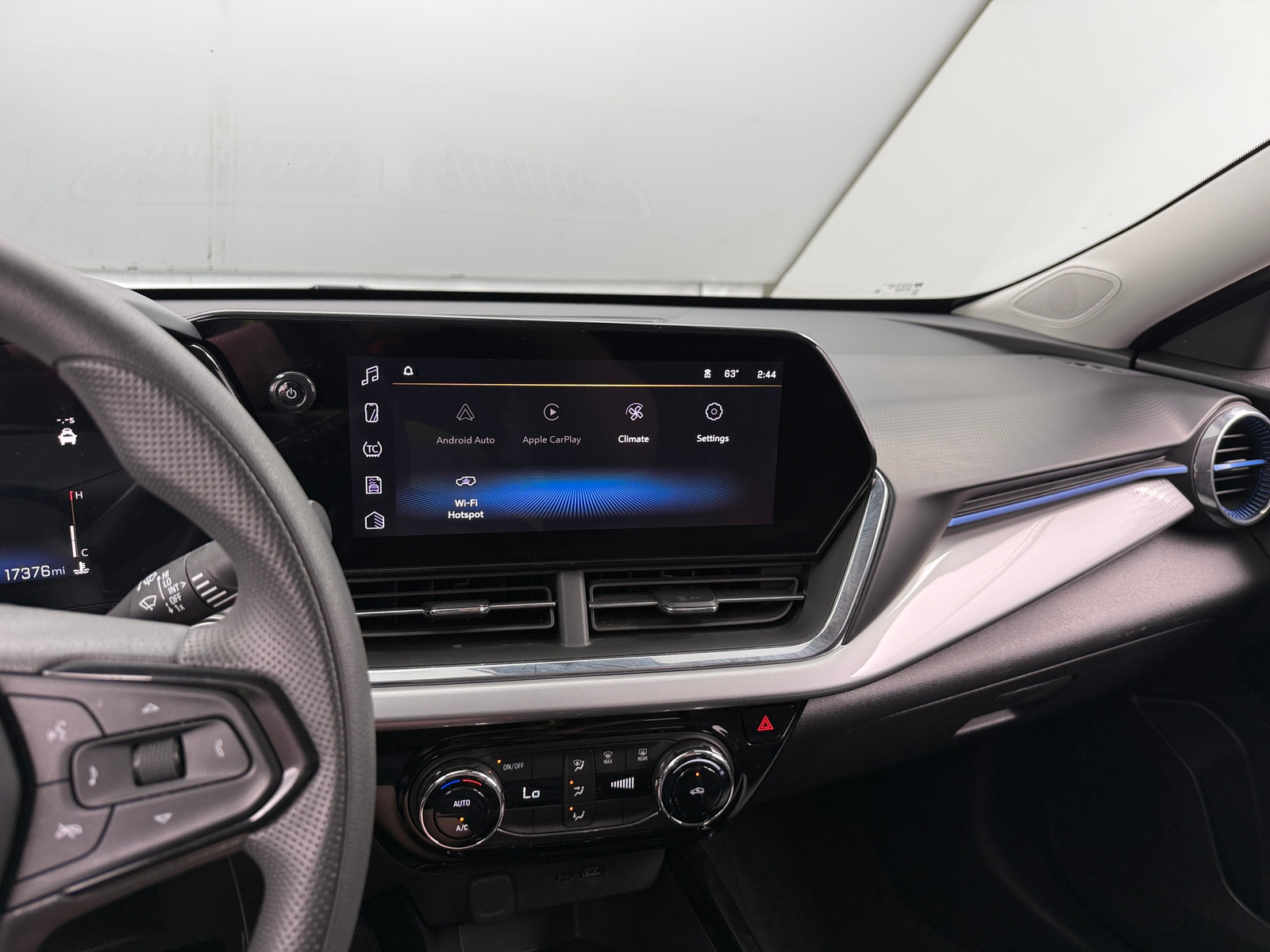 Thumbnail: 2025 Chevrolet Trax - 4