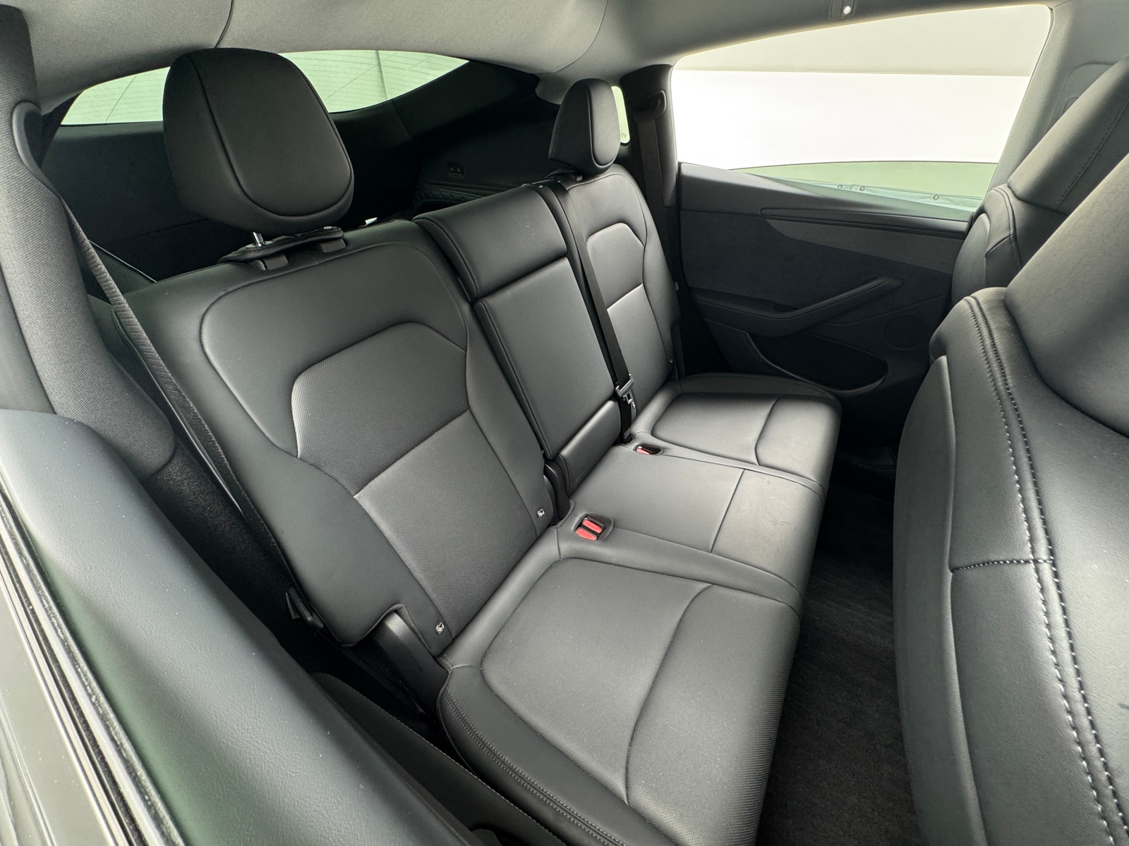 Thumbnail: 2026 Tesla Model Y - 4