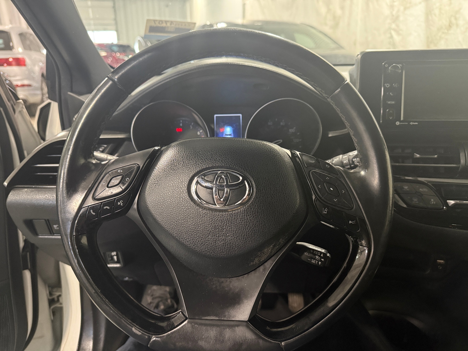 Thumbnail: 2018 Toyota C-HR - 5