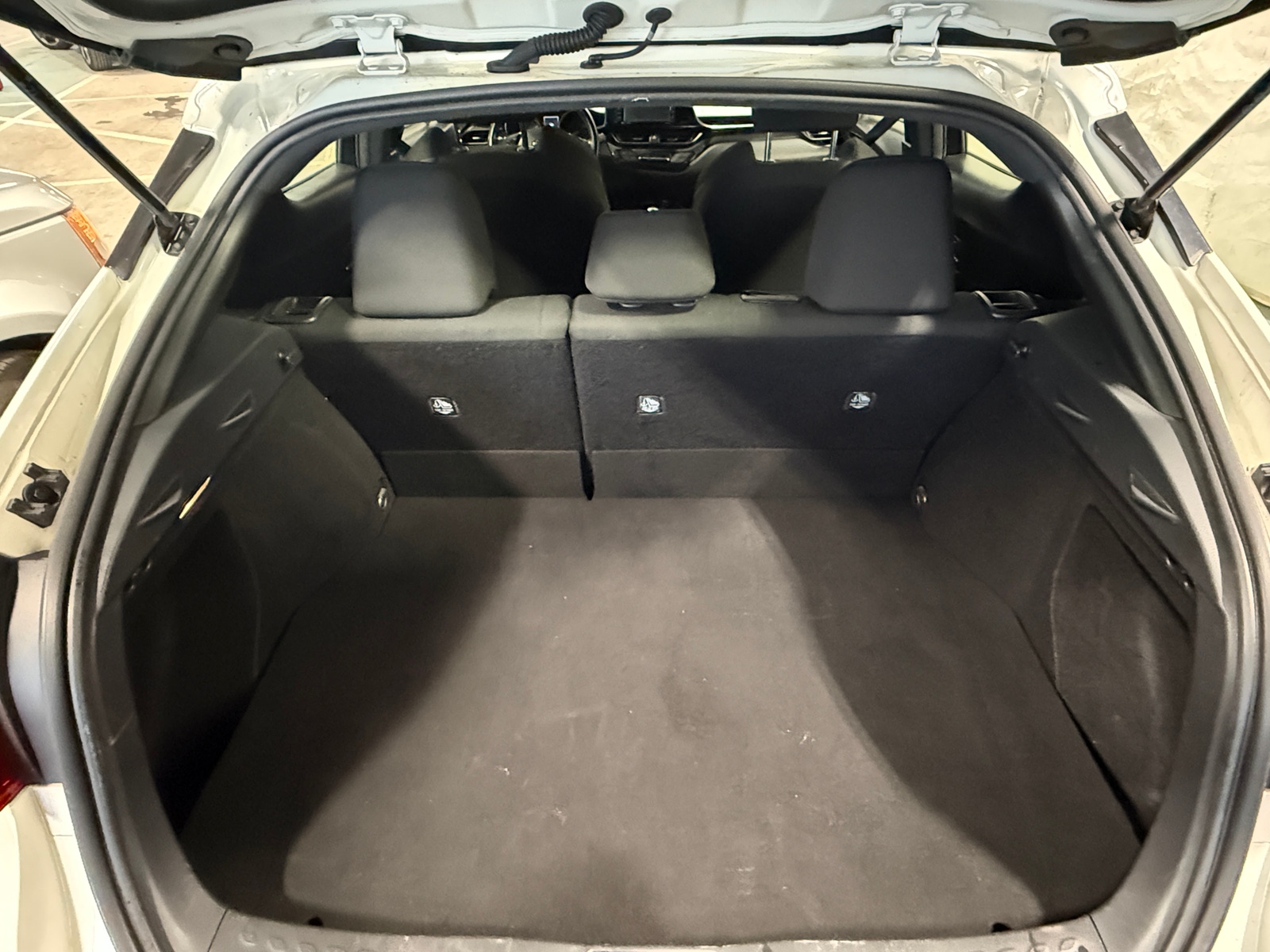 Thumbnail: 2018 Toyota C-HR - 7