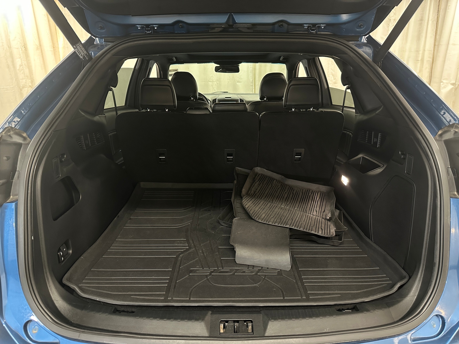 Thumbnail: 2019 Ford Edge - 6