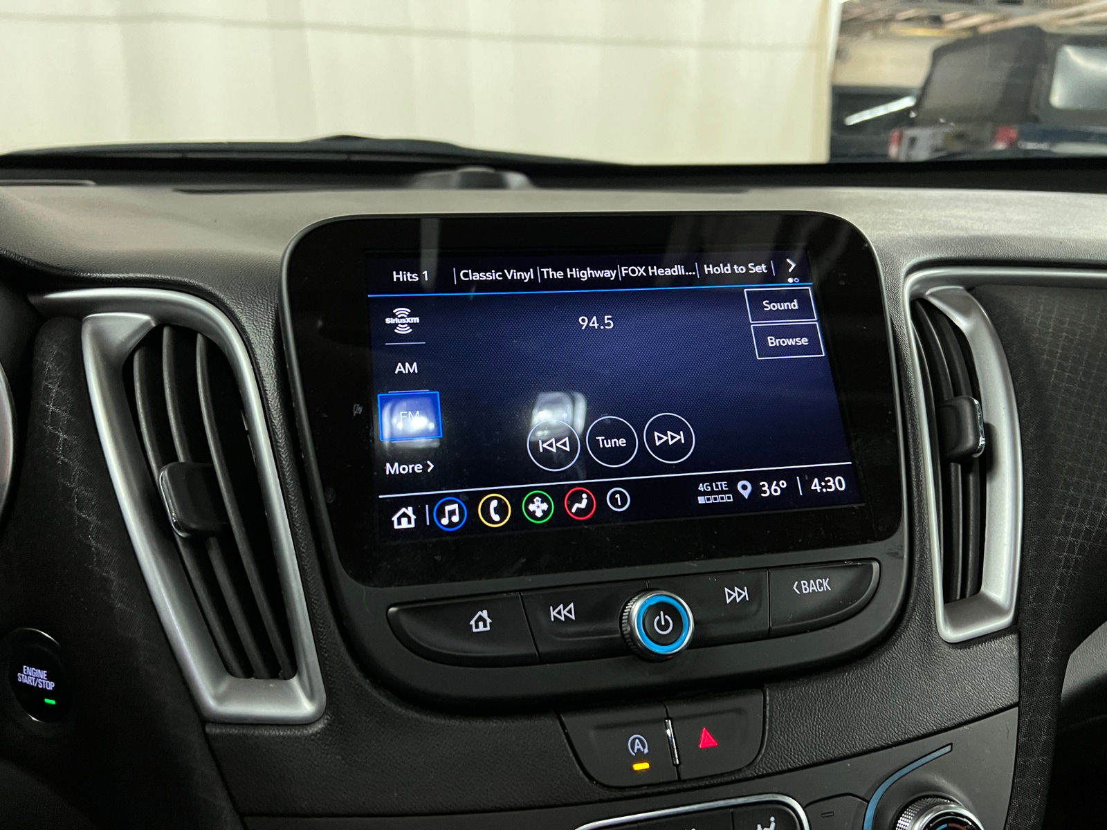 Thumbnail: 2024 Chevrolet Malibu - 4