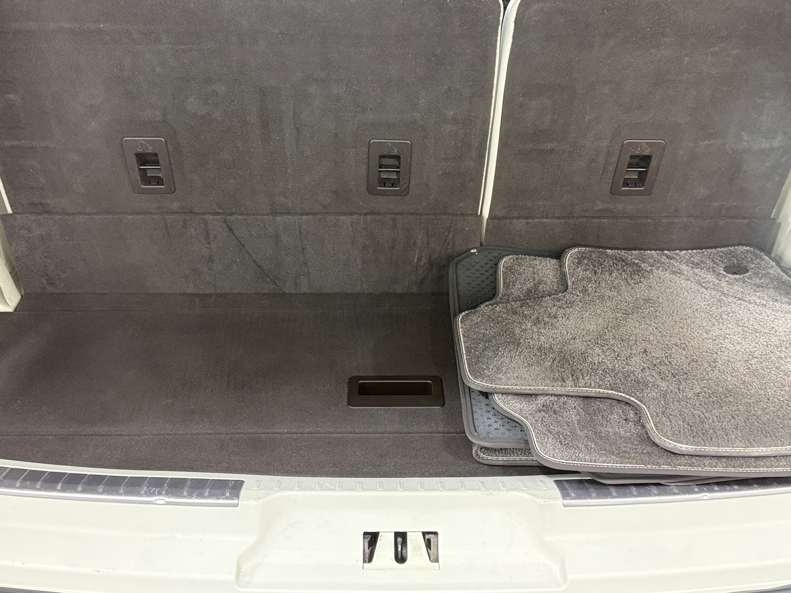 Thumbnail: 2020 Lincoln Navigator - 6