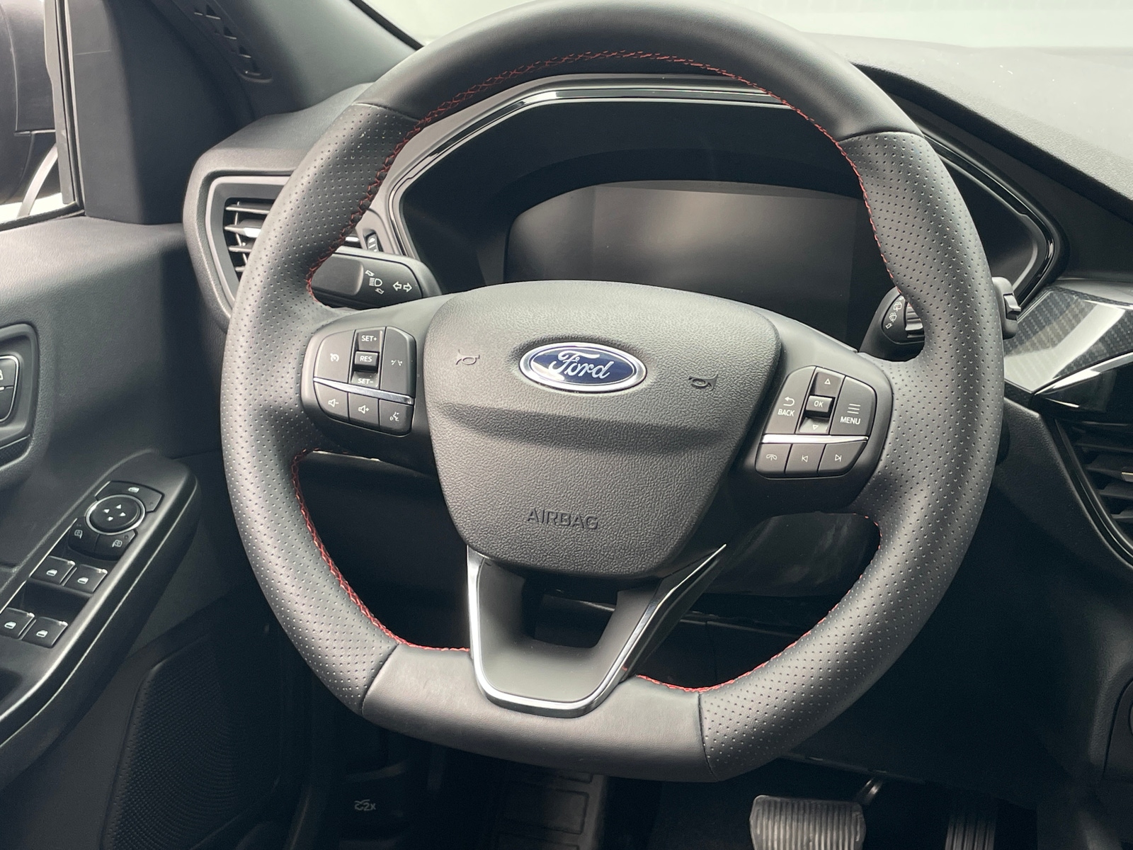 Thumbnail: 2025 Ford Escape - 5