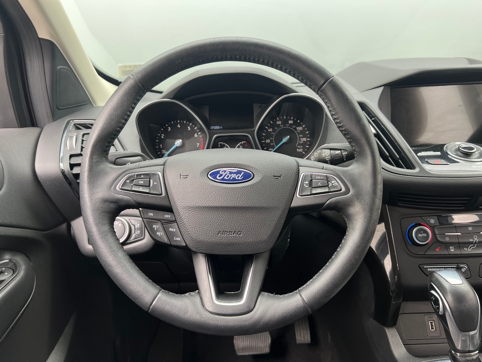 Thumbnail: 2019 Ford Escape - 4