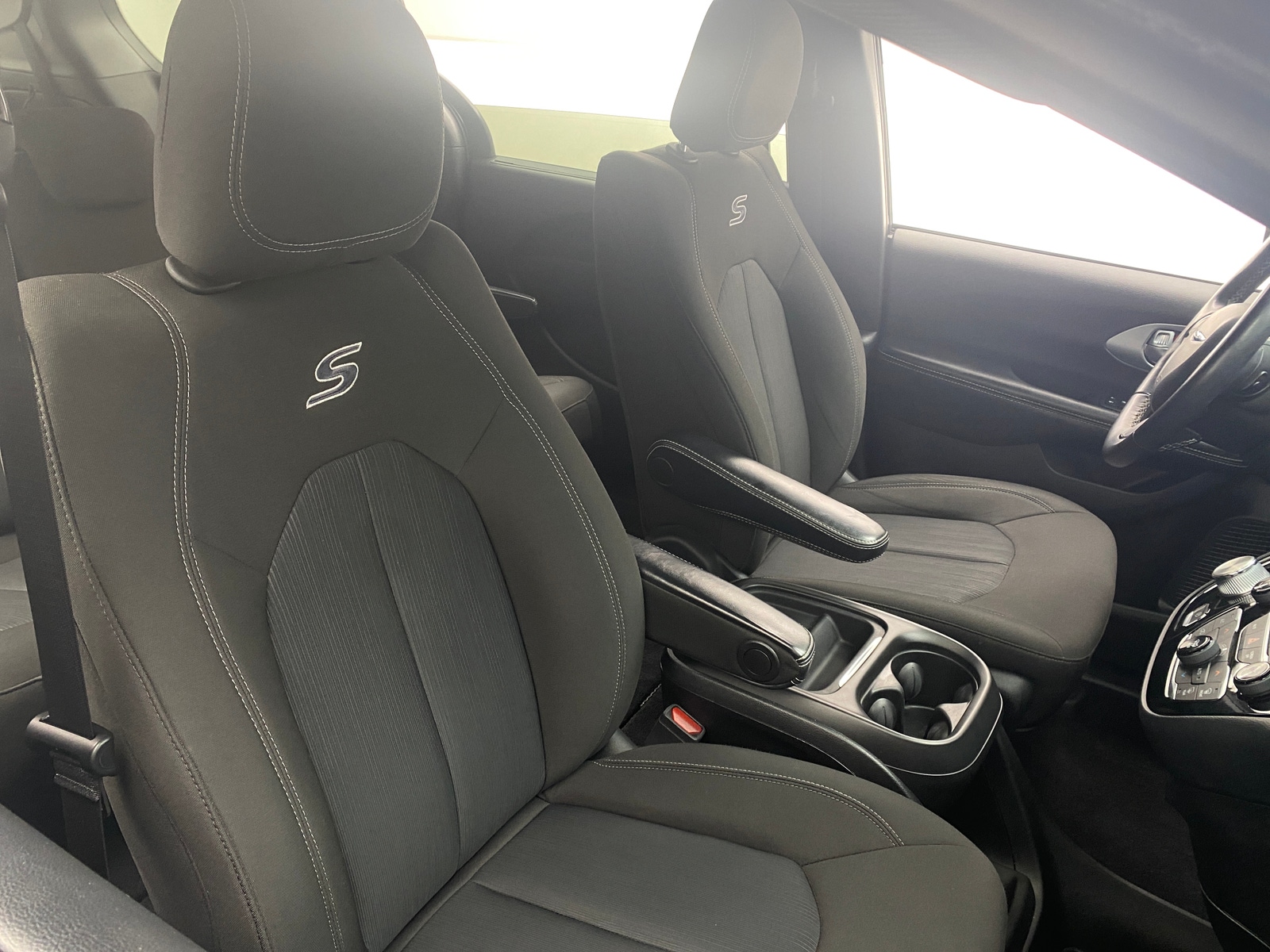 Thumbnail: 2020 Chrysler Pacifica - 2