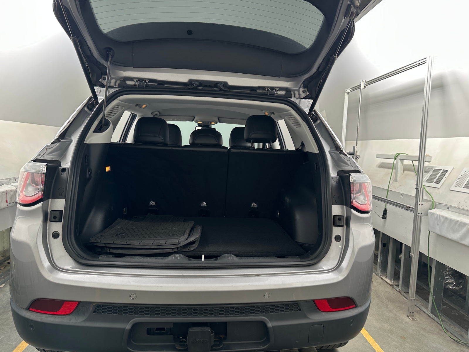 Thumbnail: 2018 Jeep Compass - 6