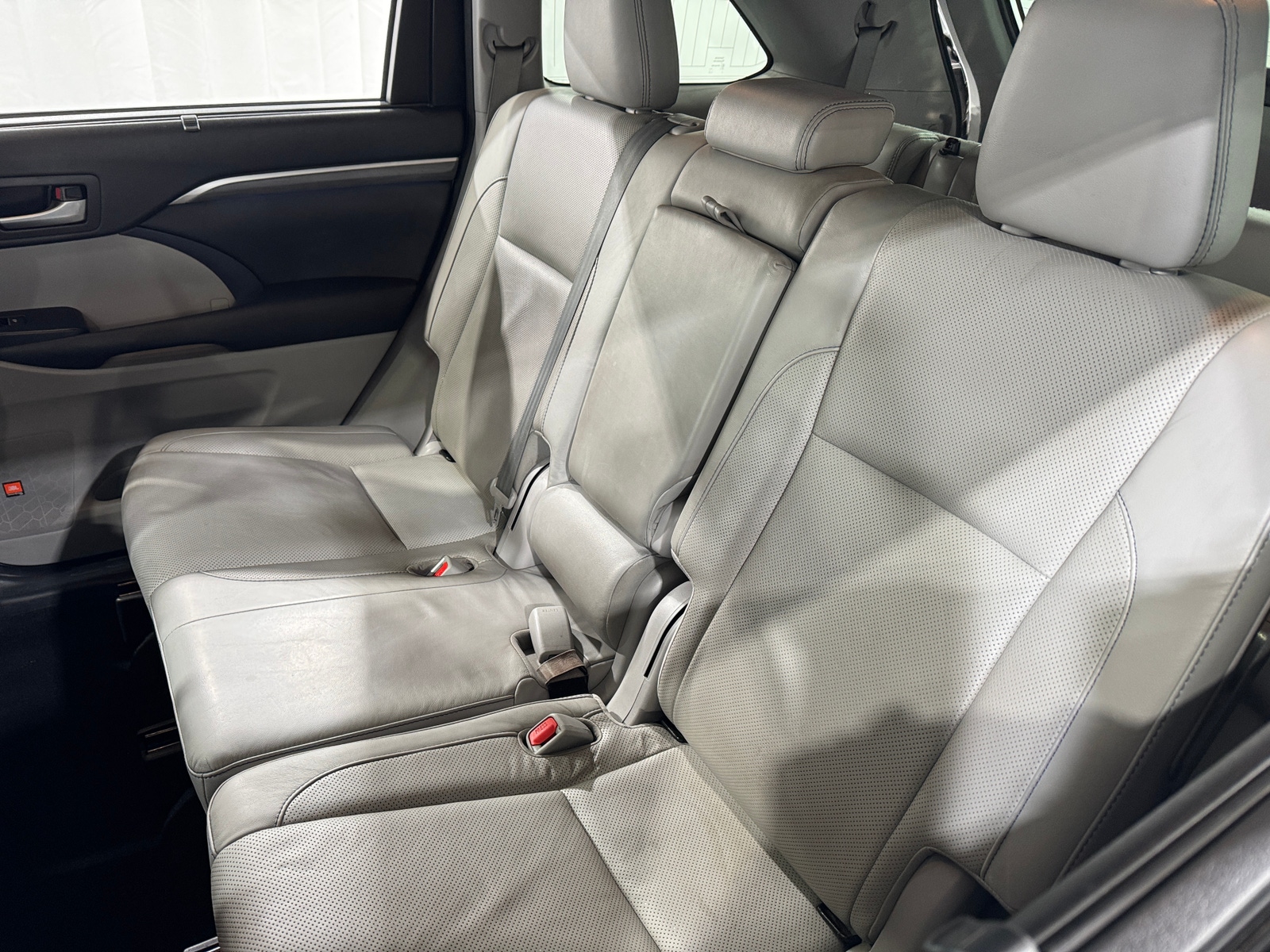 Thumbnail: 2017 Toyota Highlander - 5