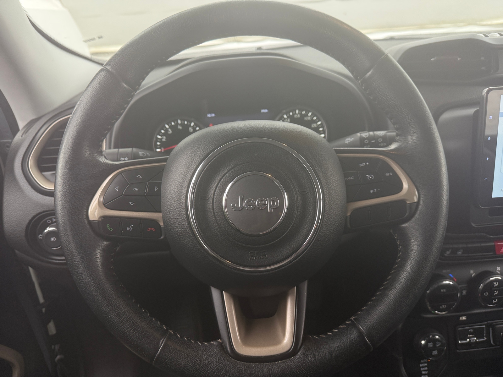 Thumbnail: 2017 Jeep Renegade - 5