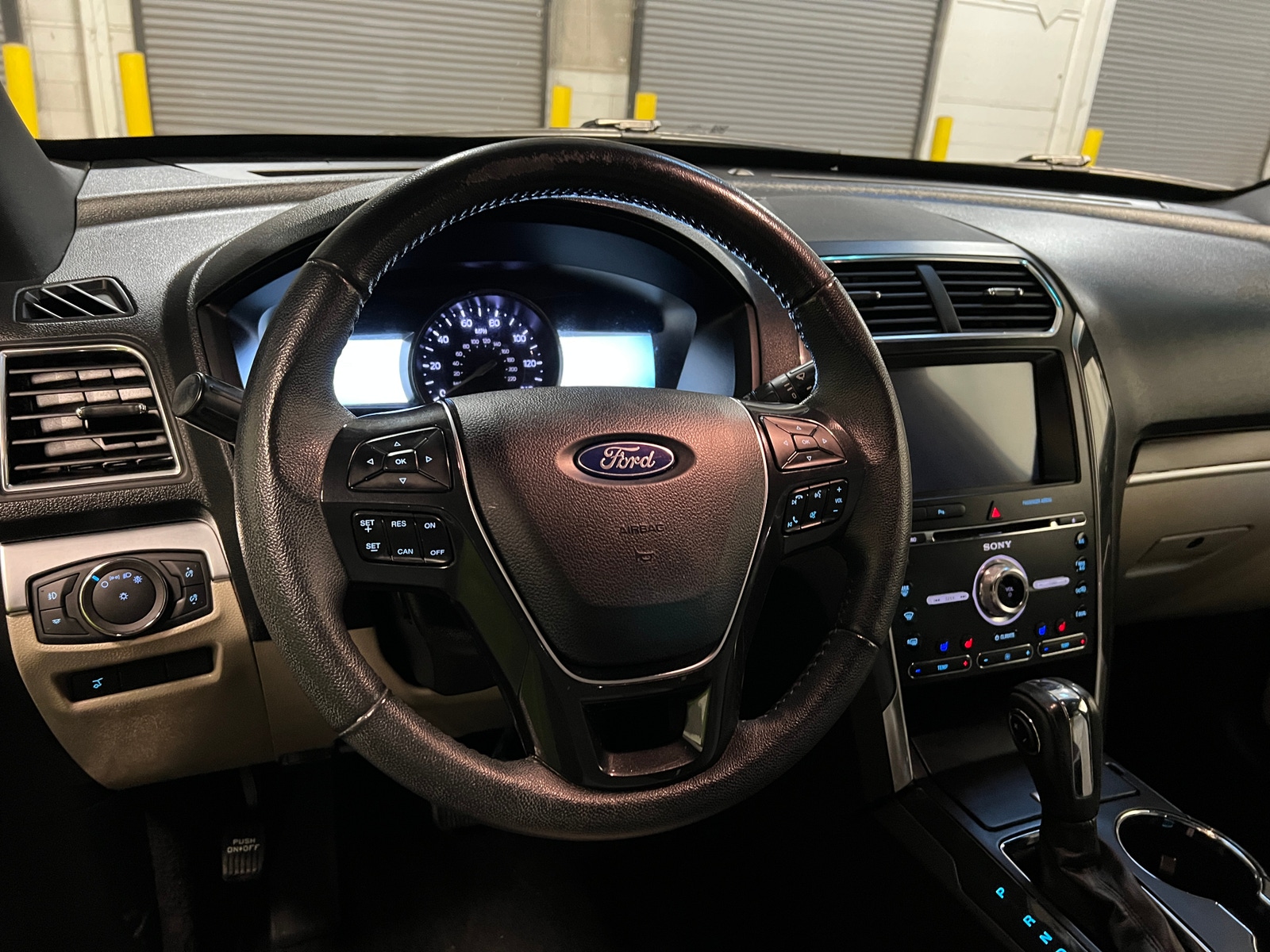 Thumbnail: 2018 Ford Explorer - 4