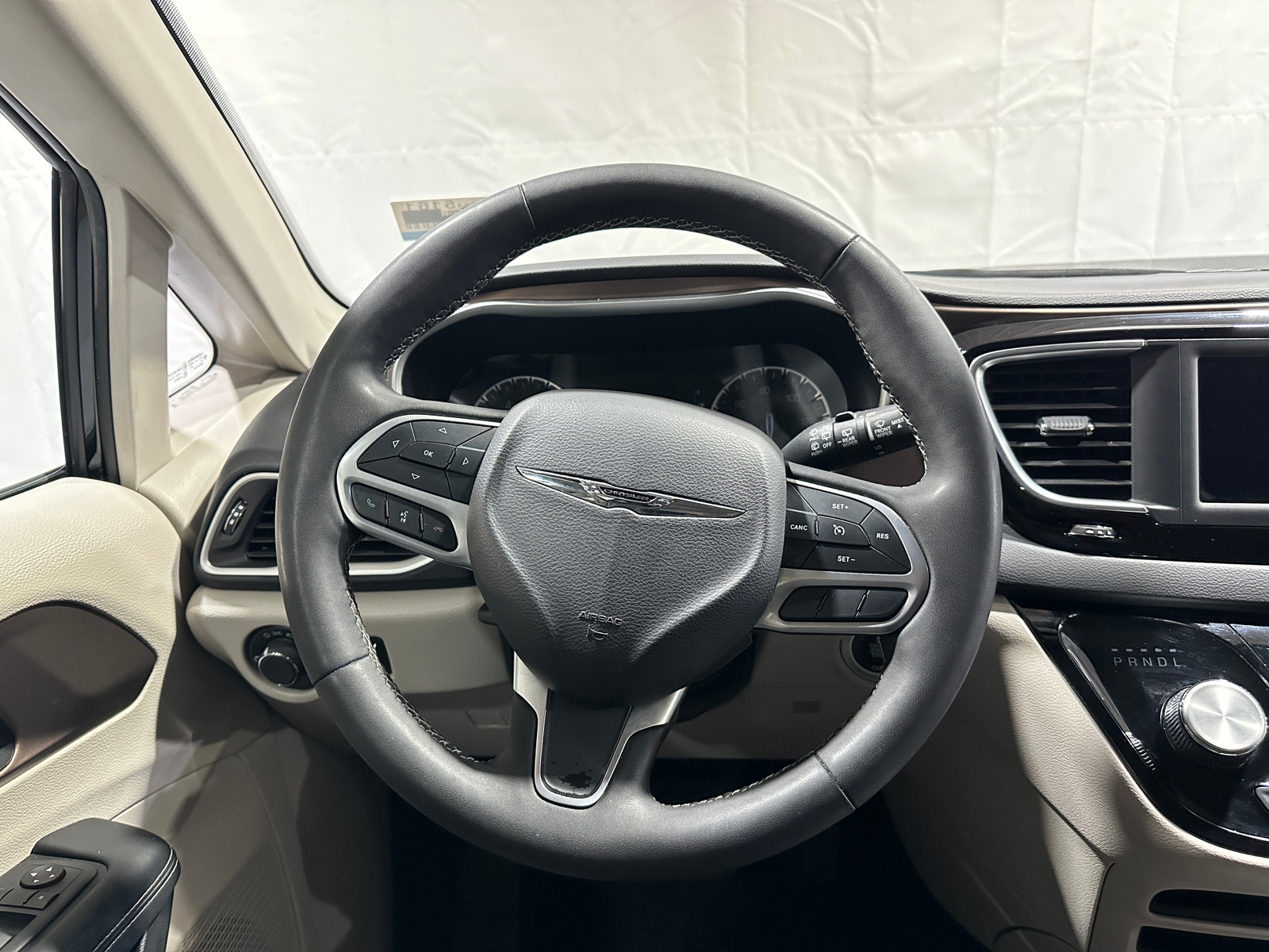 Thumbnail: 2024 Chrysler Voyager - 5