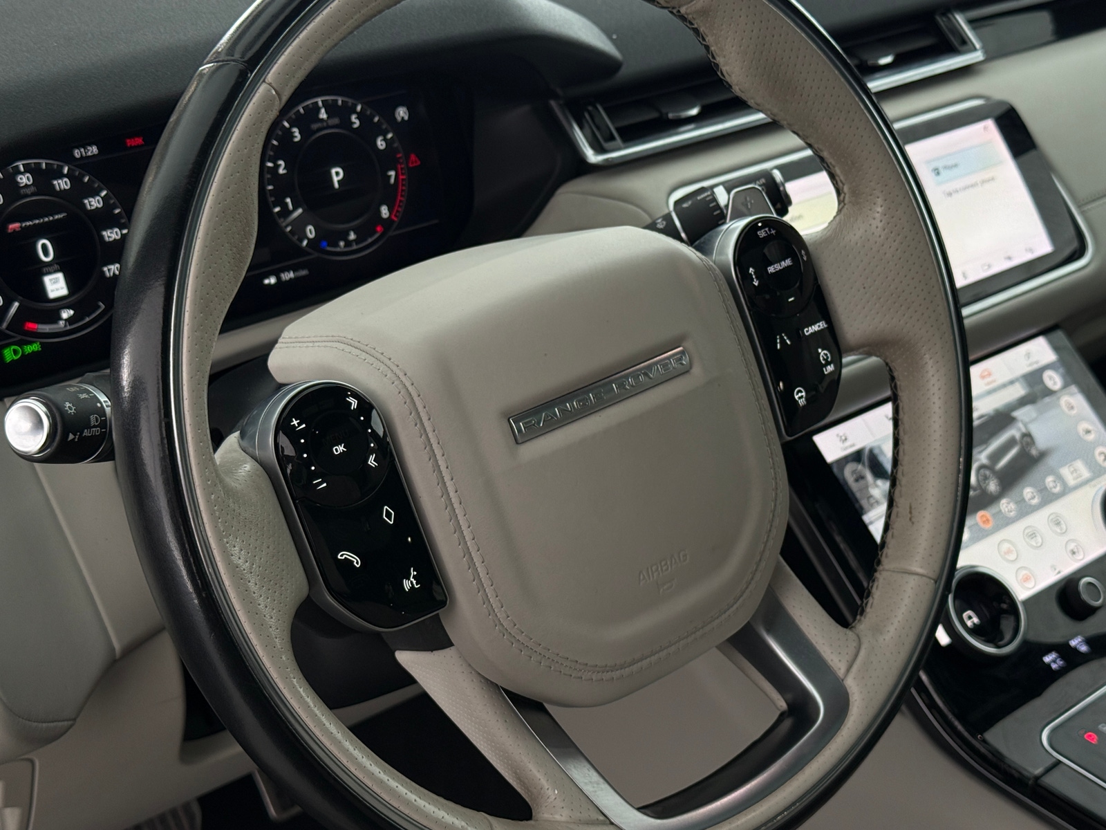 Thumbnail: 2018 Land Rover Range Rover Velar - 4