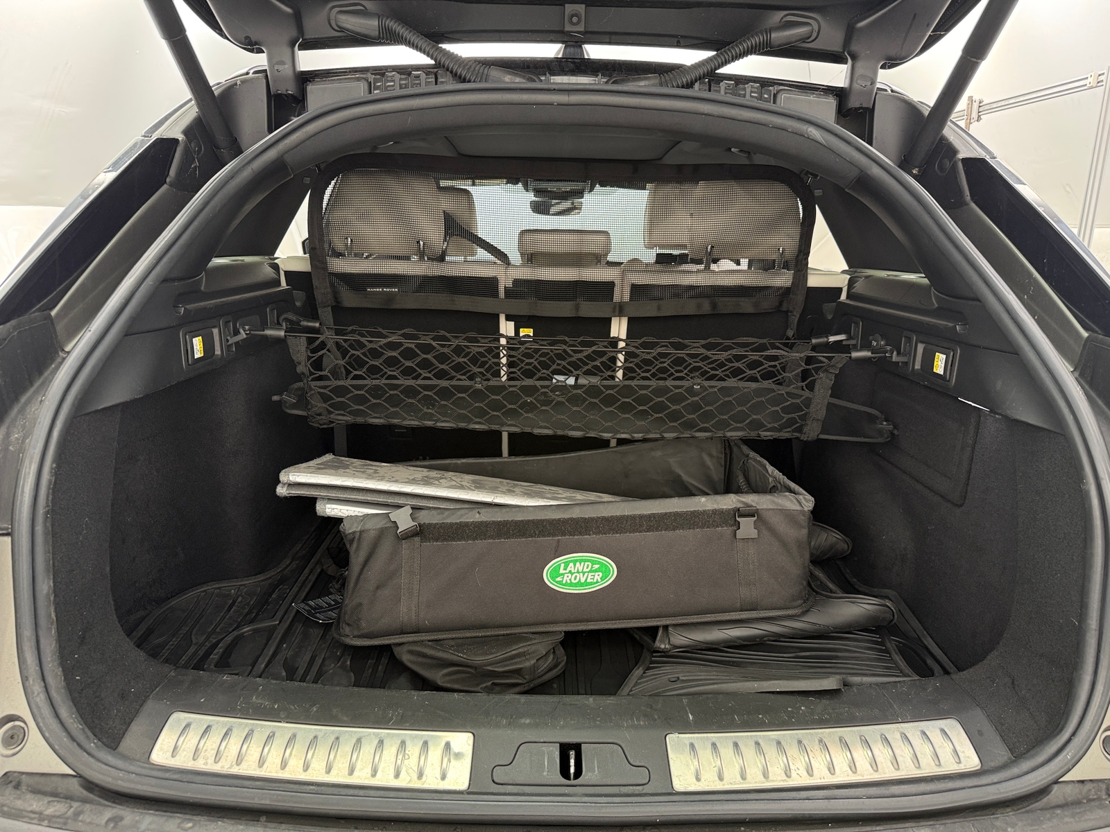 Thumbnail: 2018 Land Rover Range Rover Velar - 6