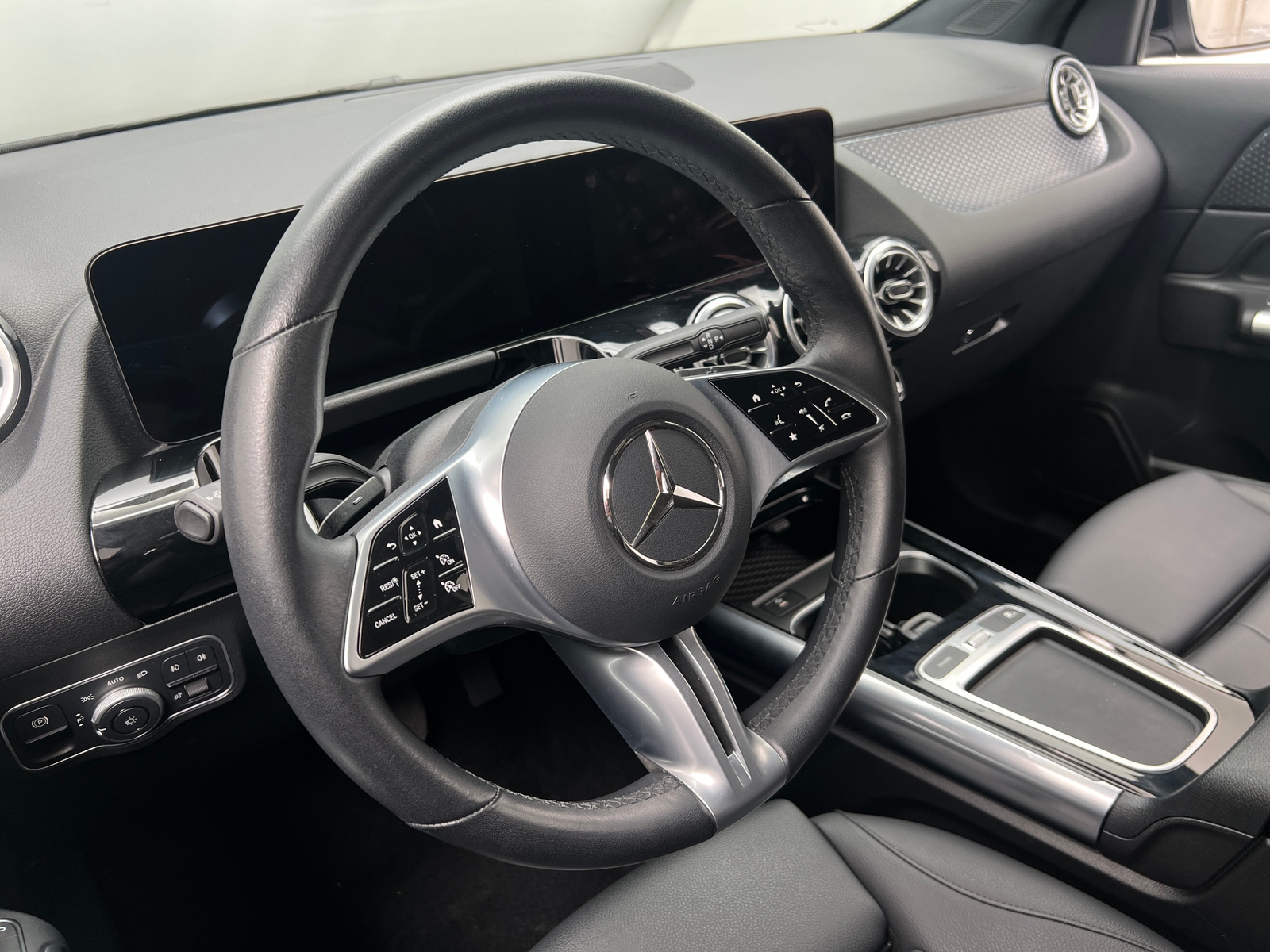 Thumbnail: 2025 Mercedes-Benz GLA - 4