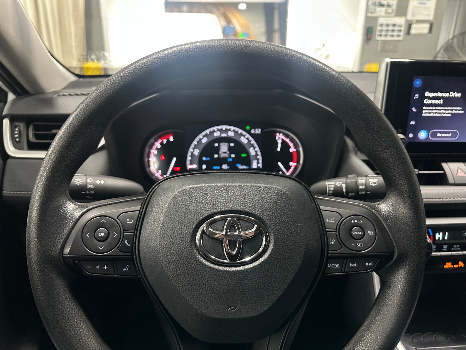 Thumbnail: 2025 Toyota RAV4 - 5