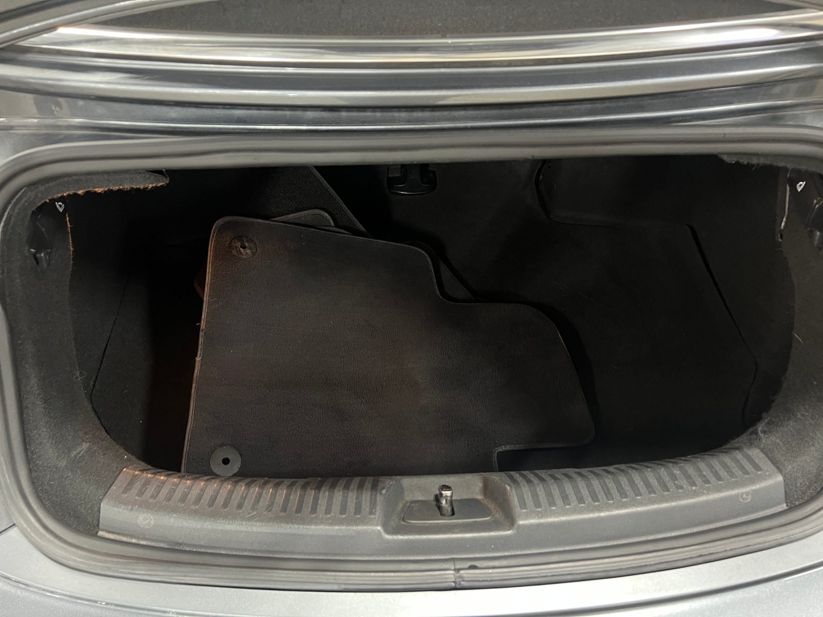 Thumbnail: 2018 Volkswagen Beetle - 7