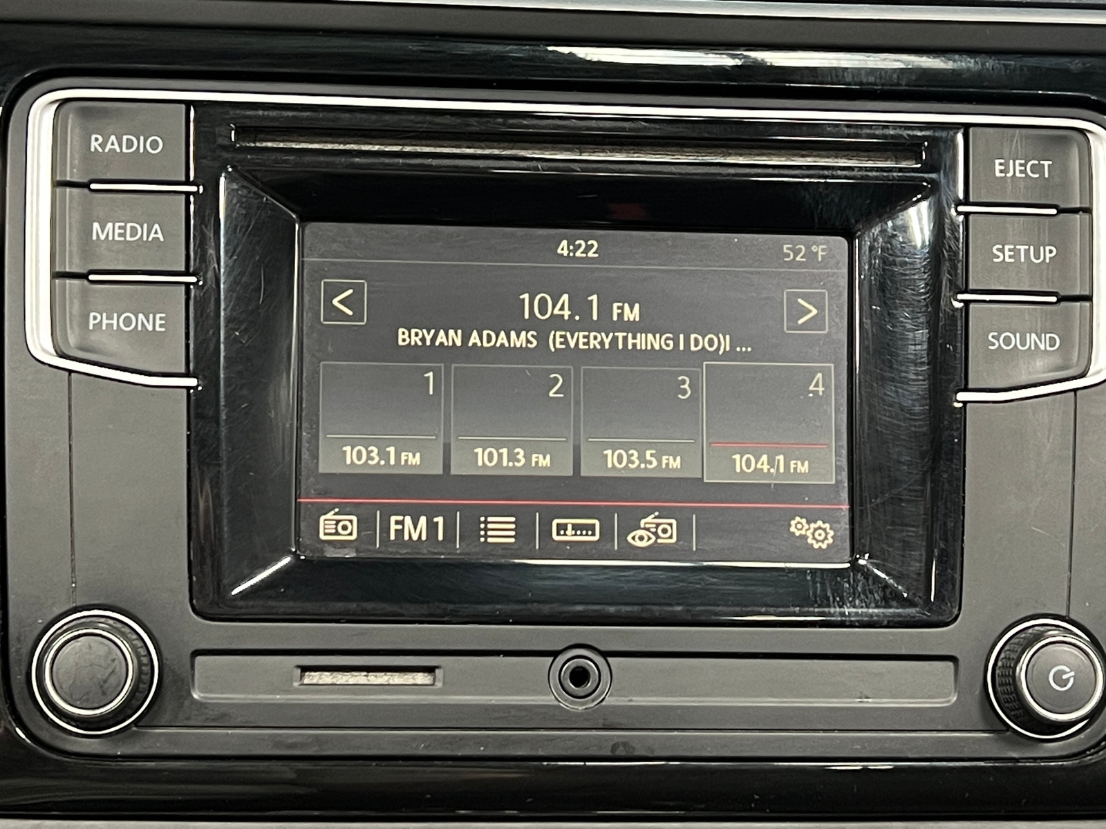 Thumbnail: 2018 Volkswagen Beetle - 4