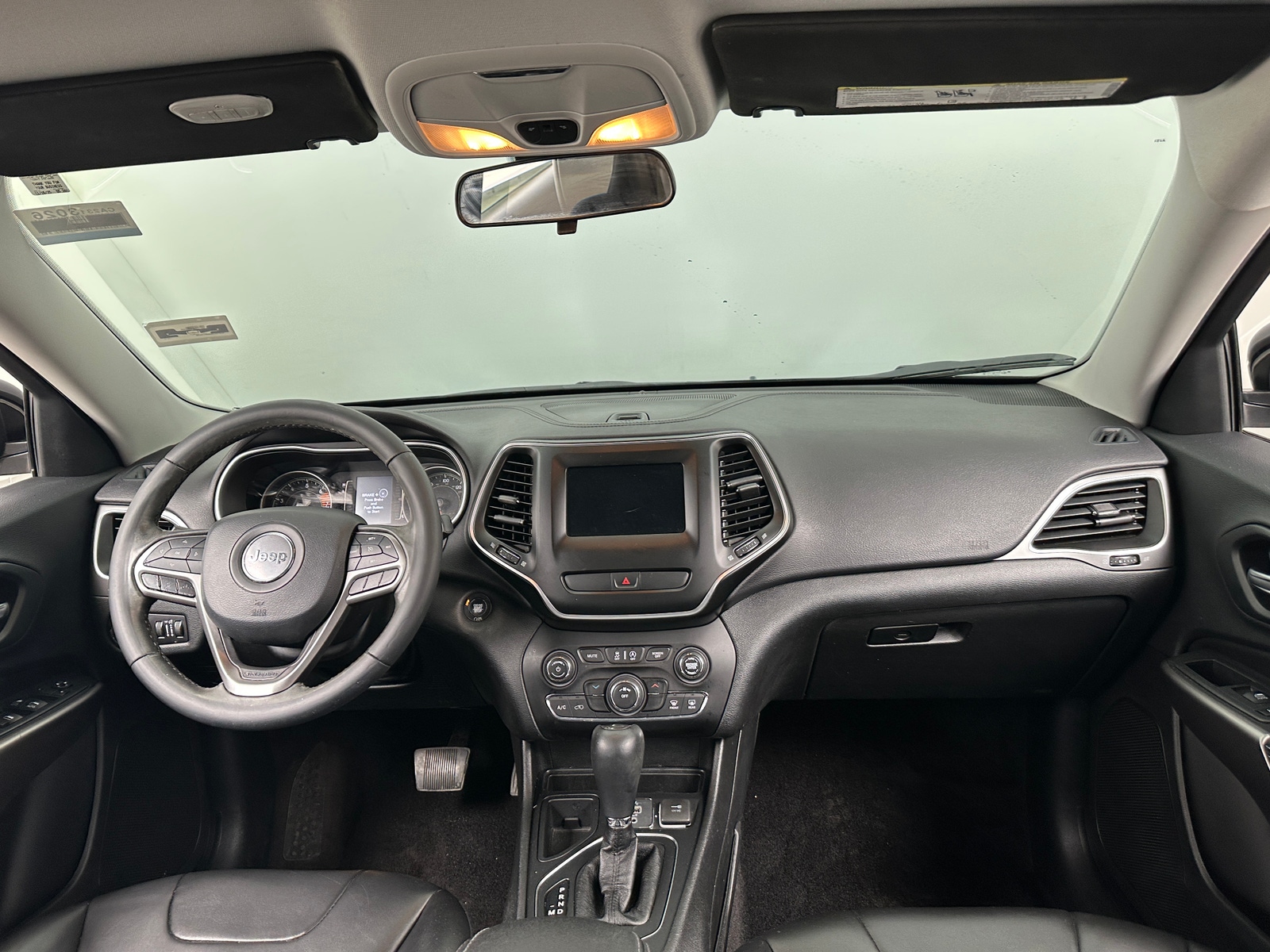 Thumbnail: 2019 Jeep Cherokee - 3