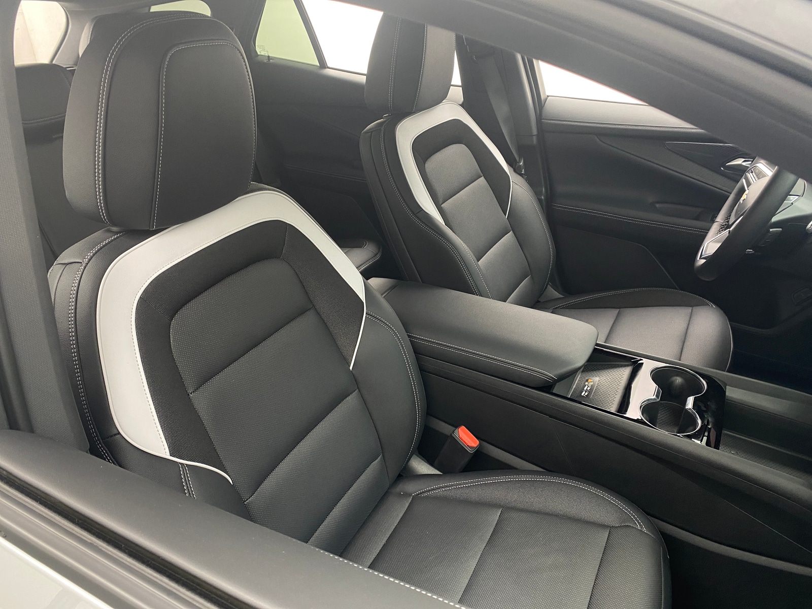 Thumbnail: 2025 Chevrolet Blazer EV - 2