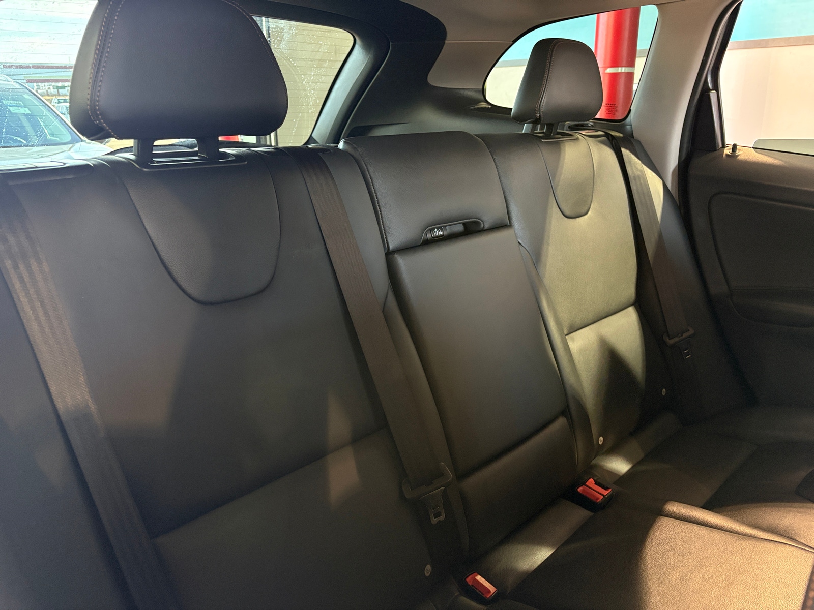 Thumbnail: 2017 Volvo XC60 - 5