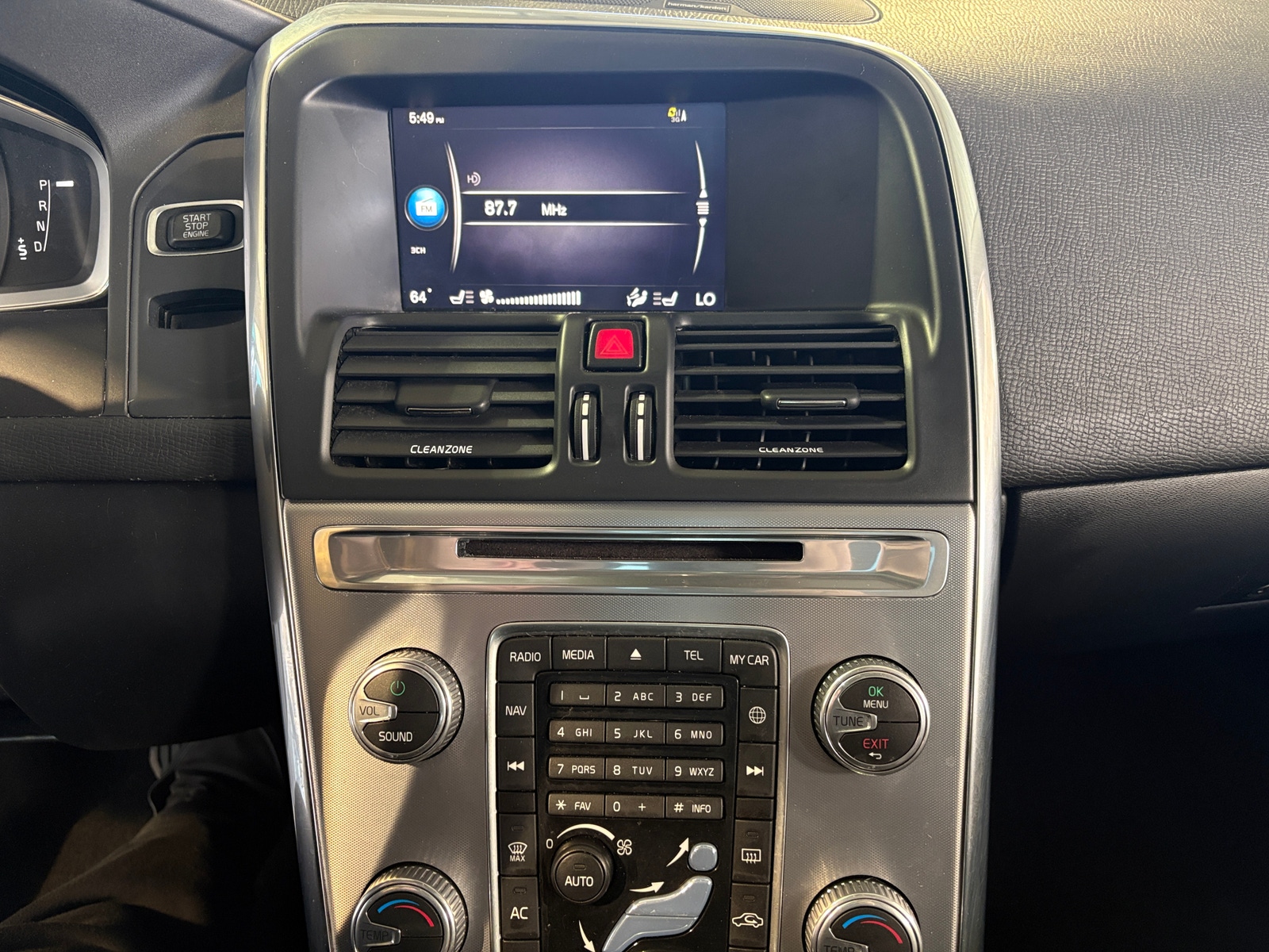 Thumbnail: 2017 Volvo XC60 - 3